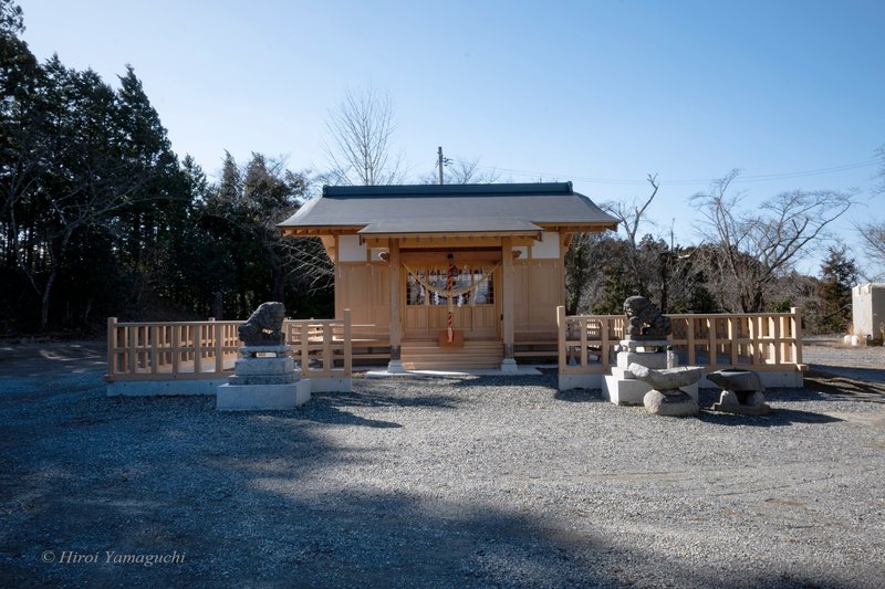 新山神社・秋葉神社の写真です。中央公園のあった場所に新社殿があります。火災で消失するまで、もともとはこの場所にあったとのことです。