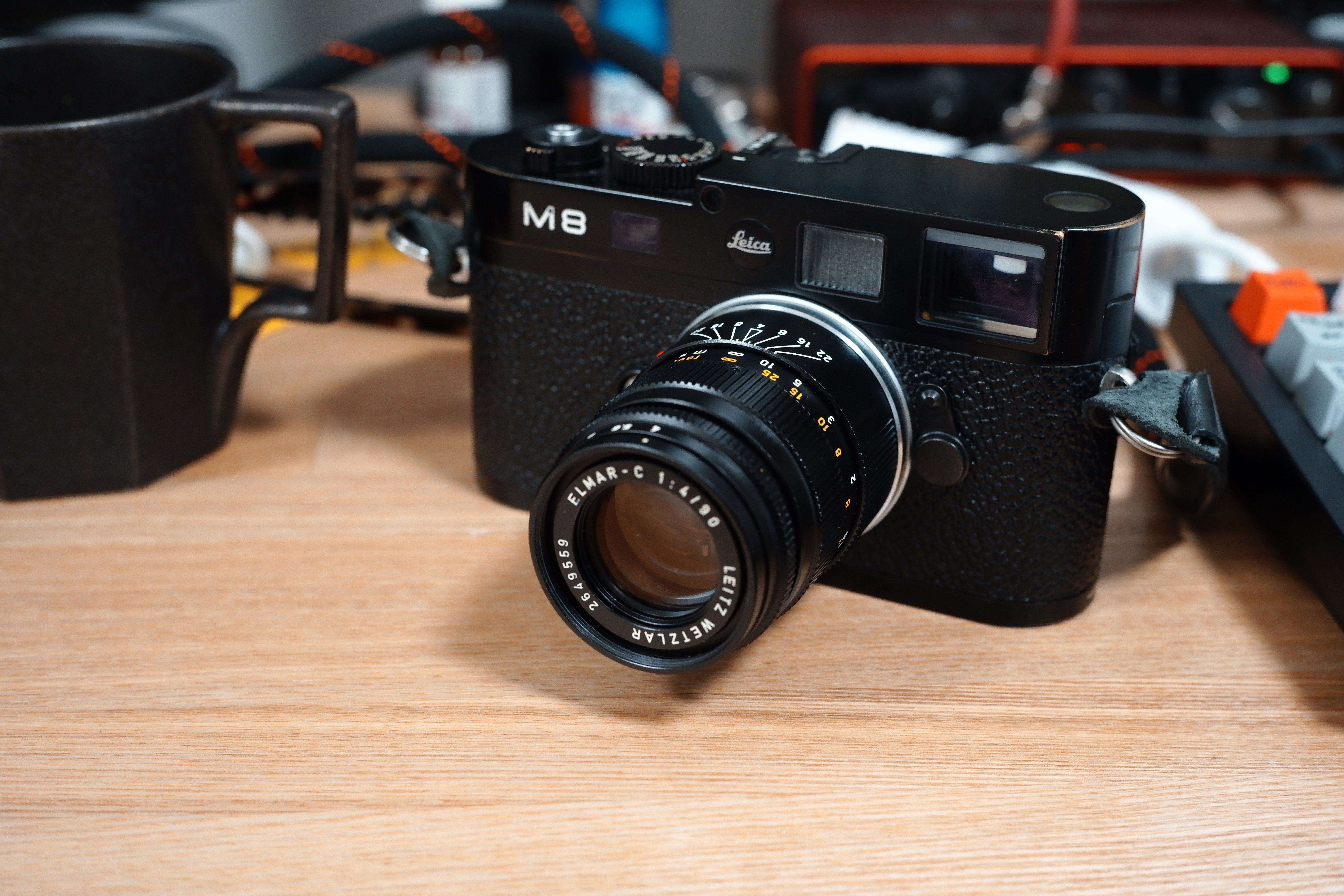 Leicaの最安値レンズかも。軽量望遠レンズを買った。|kva.kvv Leicaの最安値レンズかも。軽量望遠レンズを買った。|kva.kvv