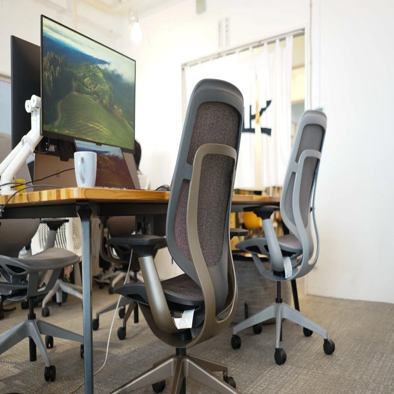 Steelcaseの最新高級チェア「Karman」を半年間使ってみて、オフィス 