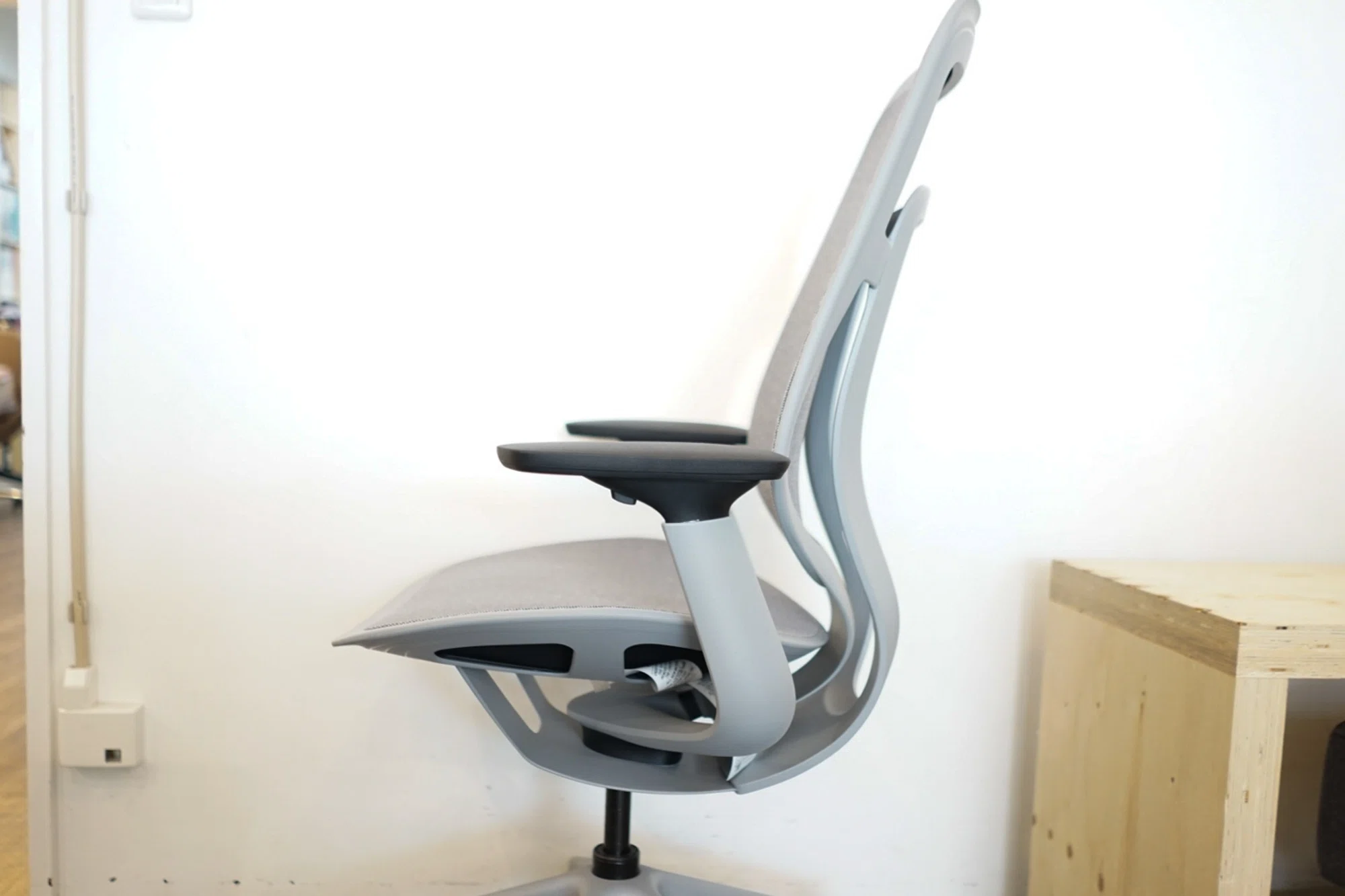 Steelcaseの最新高級チェア「Karman」を半年間使ってみて、オフィス 