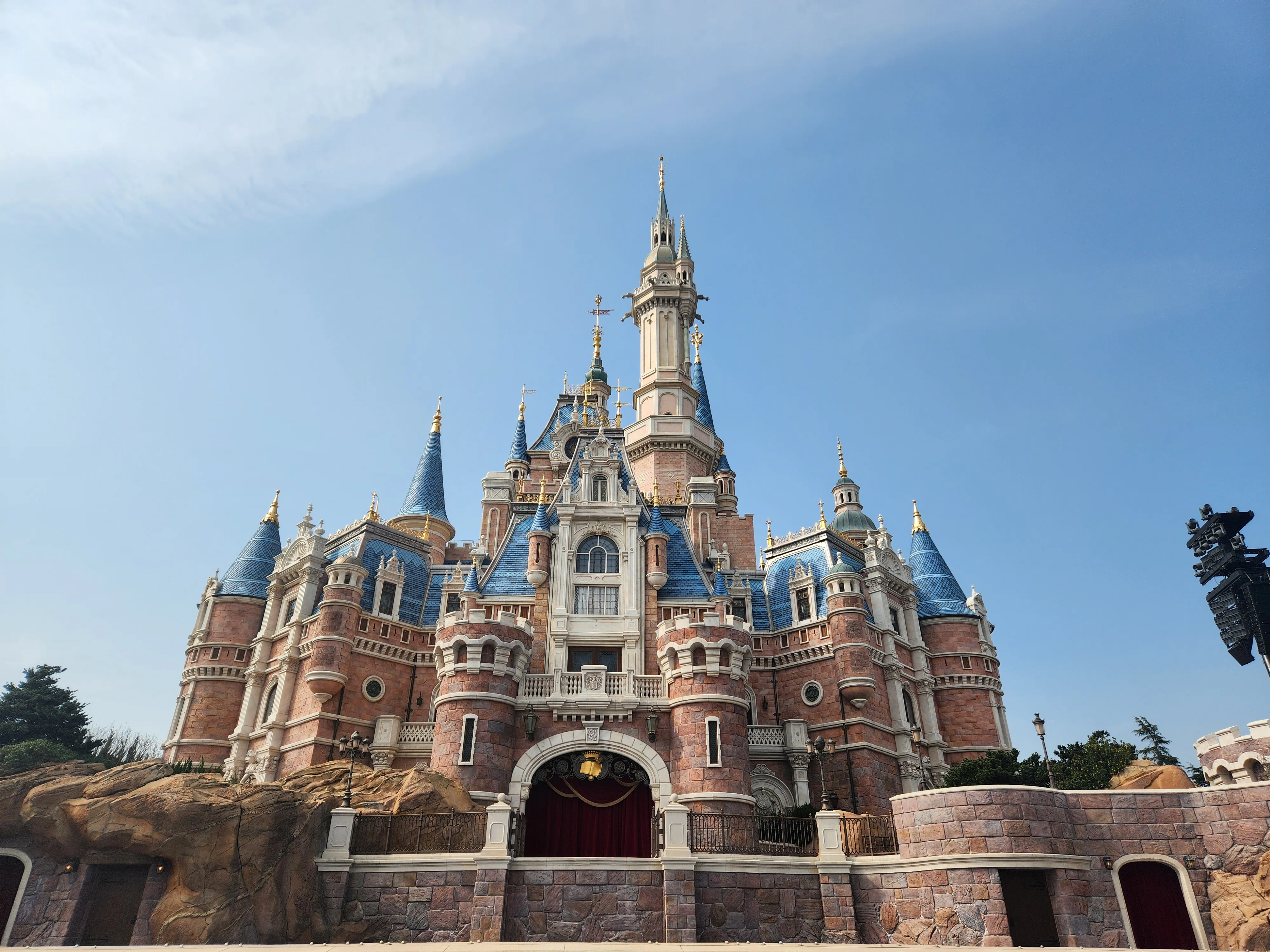 あなたの知りたい情報がすべてここに!! 上海ディズニーランド徹底攻略