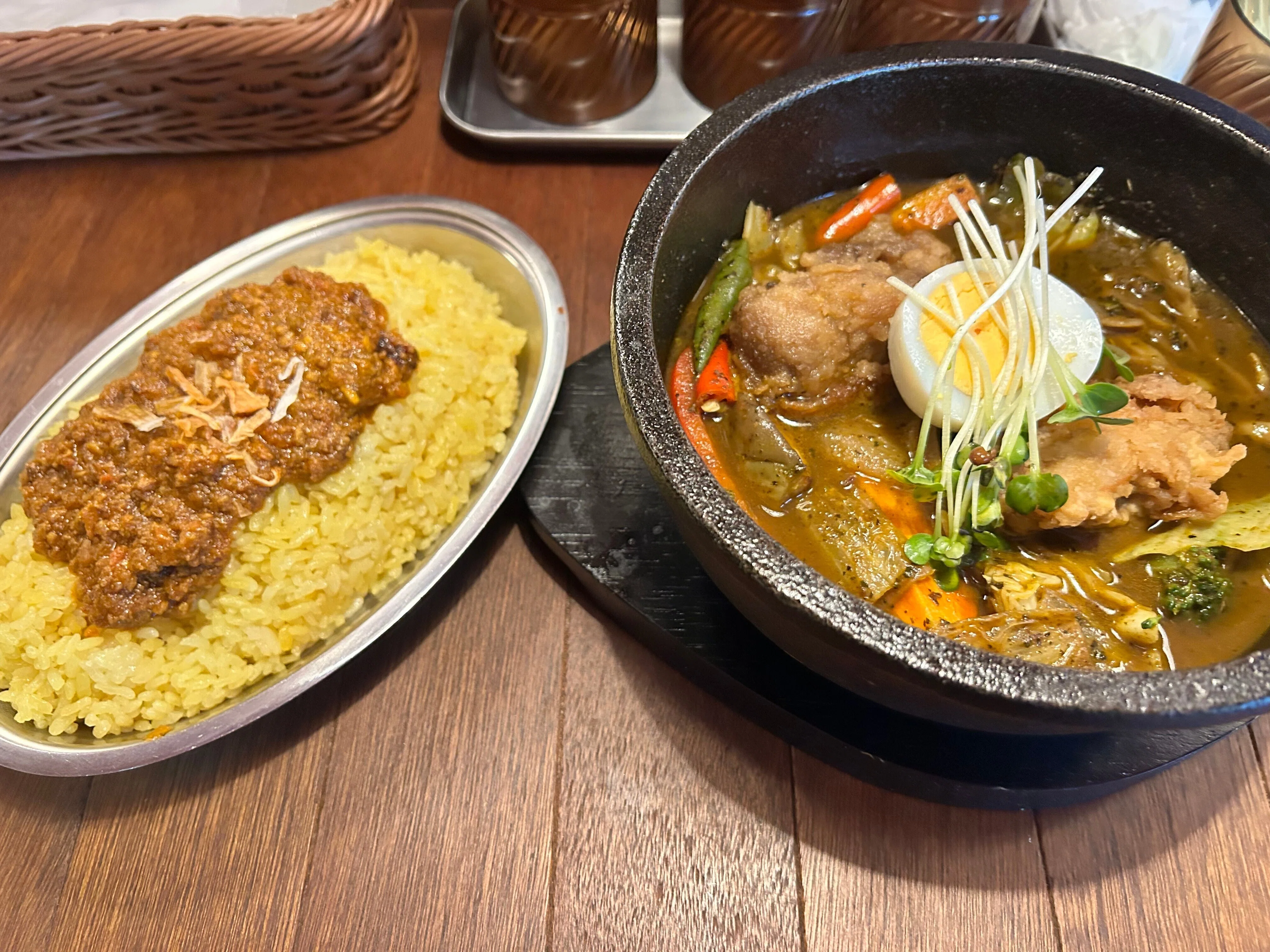 スープカレー好きとしては無視できない。中津の「スープカレー専門店