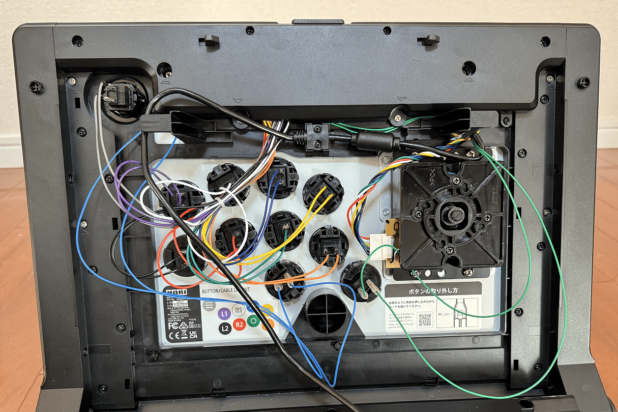 スト6】ファイティングスティックαにボタンを増設する時にやったこと スト6】ファイティングスティックαにボタンを増設する時にやったこと