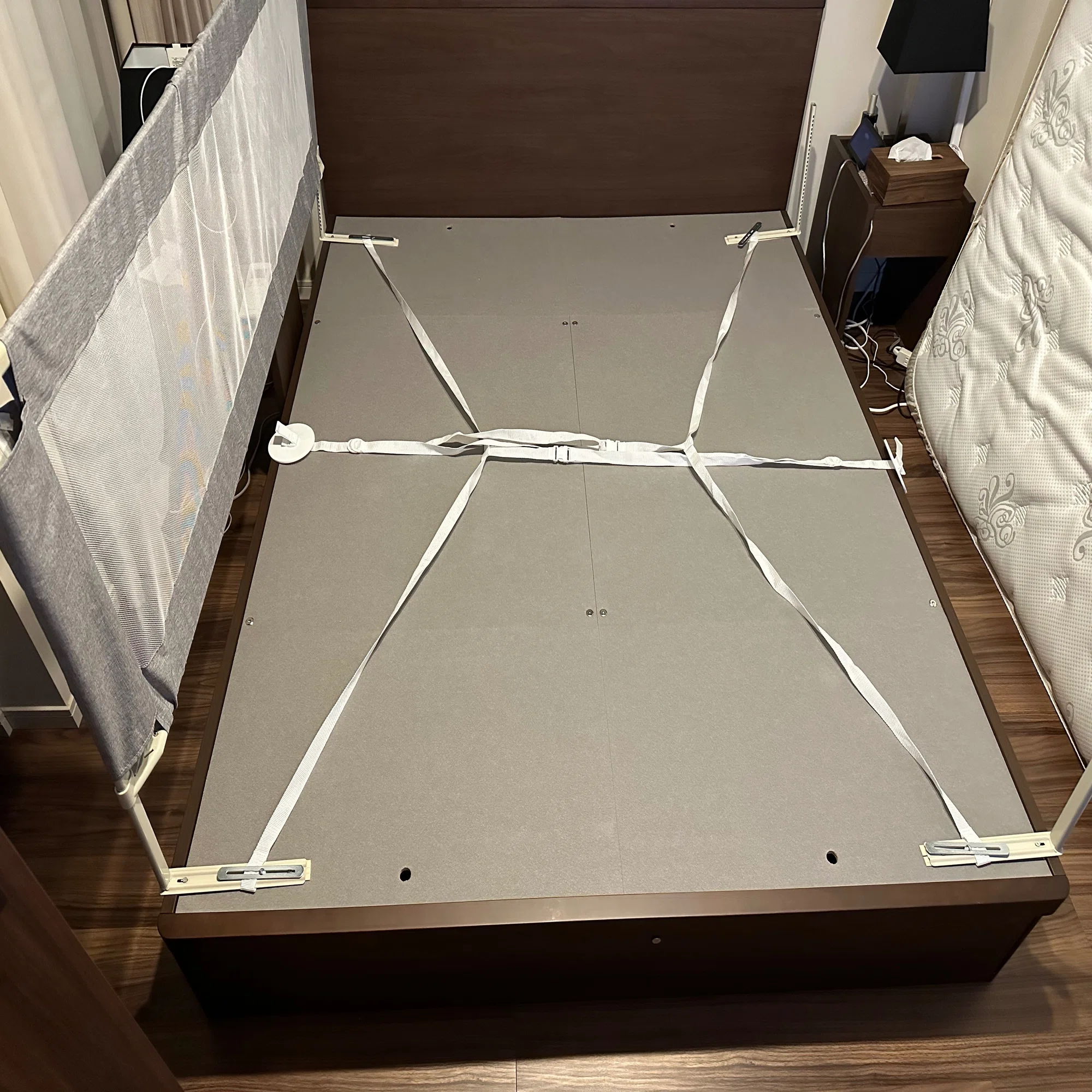 0歳ベビーベッド卒業 収納型ベッドでもネジ止めベッドガードを諦めない 
