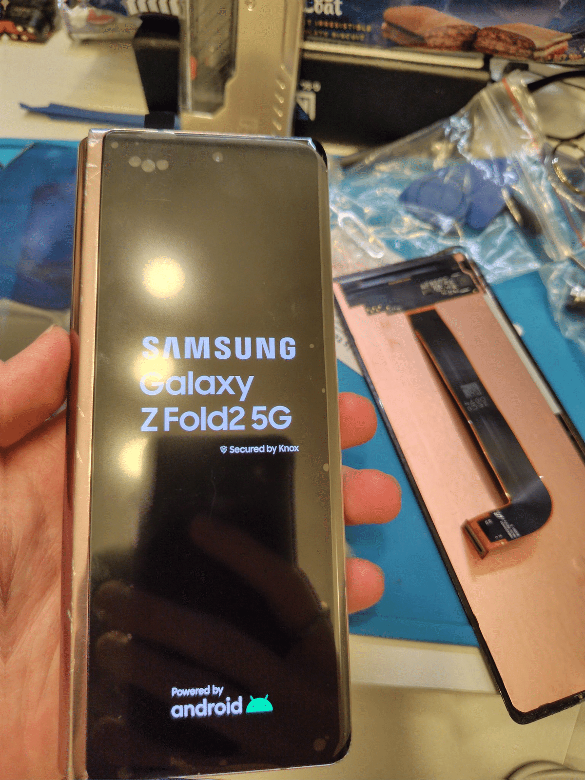 セール 海外 バキバキに割れた Galaxy z fold 2を自分で修理した。｜IORI スマートフォン本体