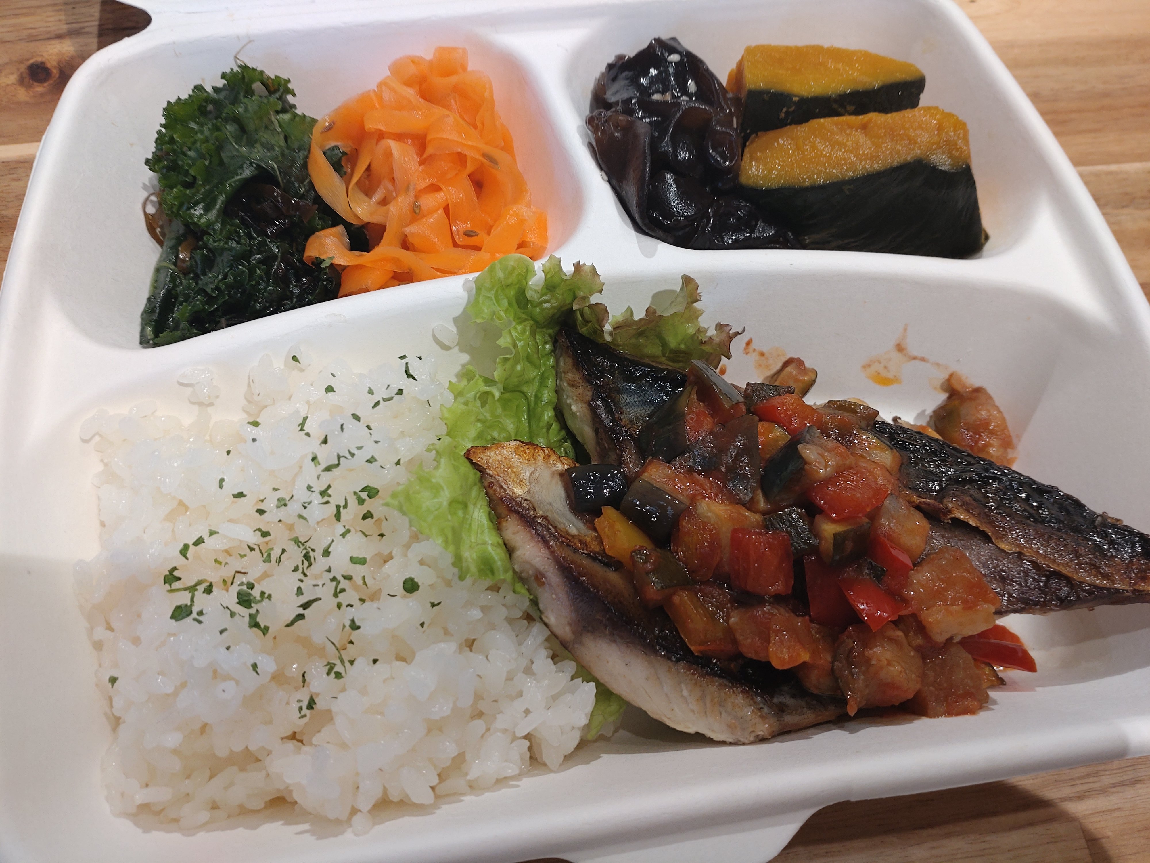 川崎市多摩区】想像以上の「黒い唐揚げ」にびっくり！ヴィーガンにも