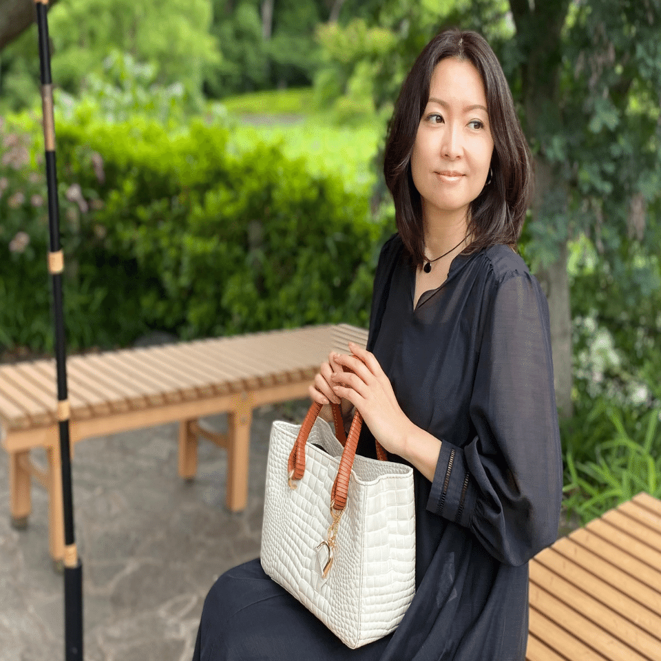 鎌倉高野「巻き手バッグエナメル」のご紹介｜株式会社高野 鎌倉高野