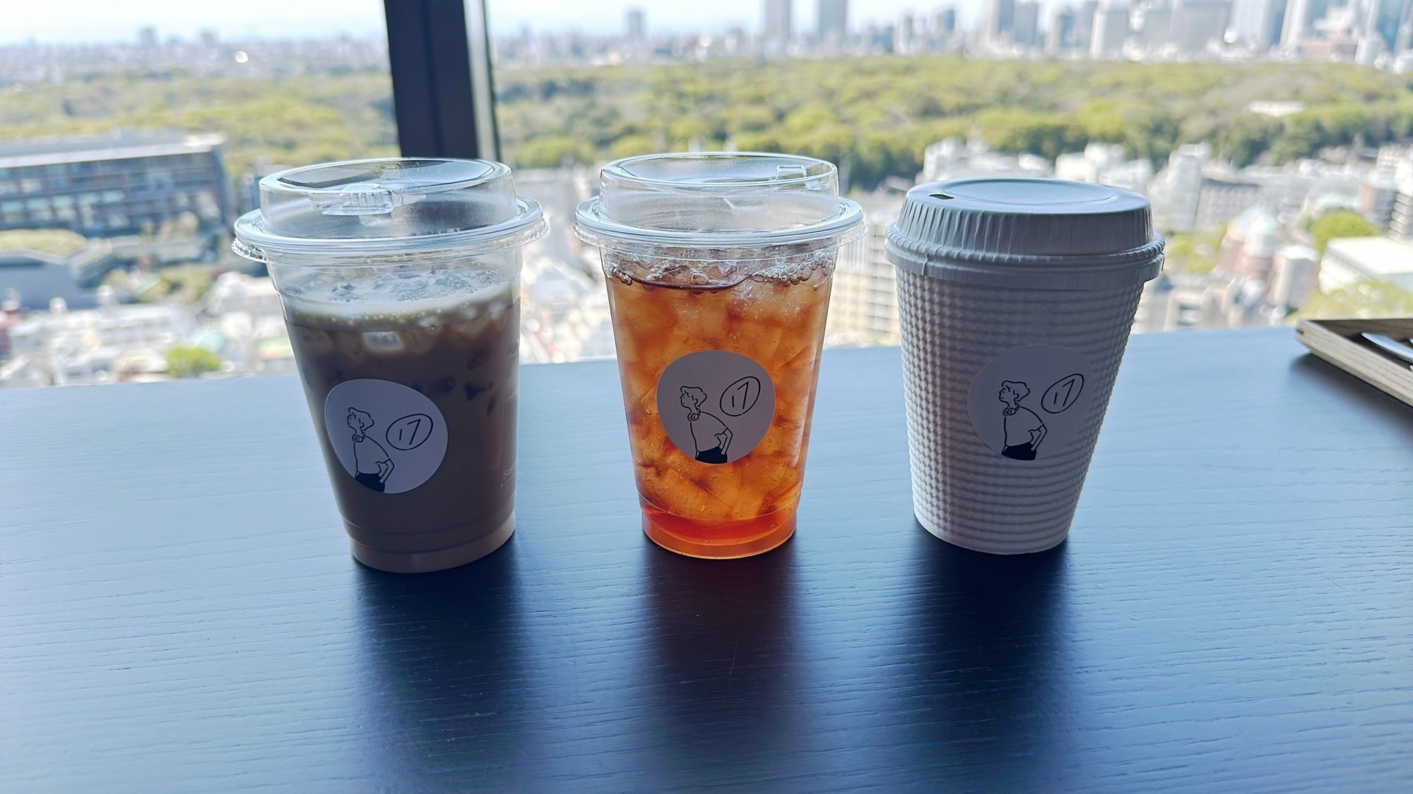 社内コミュニケーションの場「Cafe17」｜ユニバーサル ミュージック