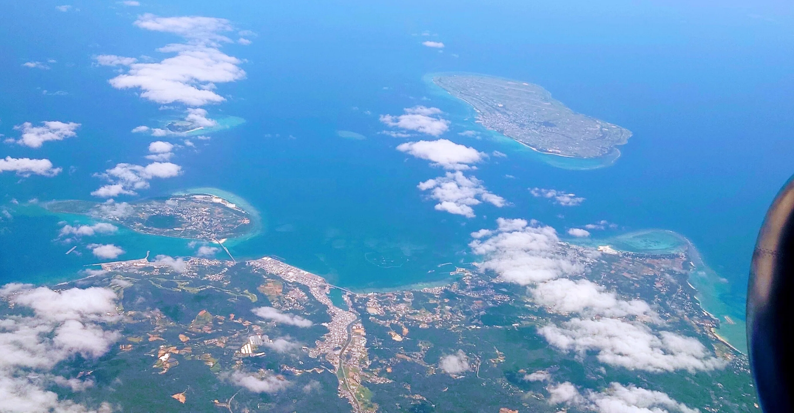 機窓画像コレクション「沖縄・伊江島、瀬底島」など／2023年｜菅野ノリヒコ