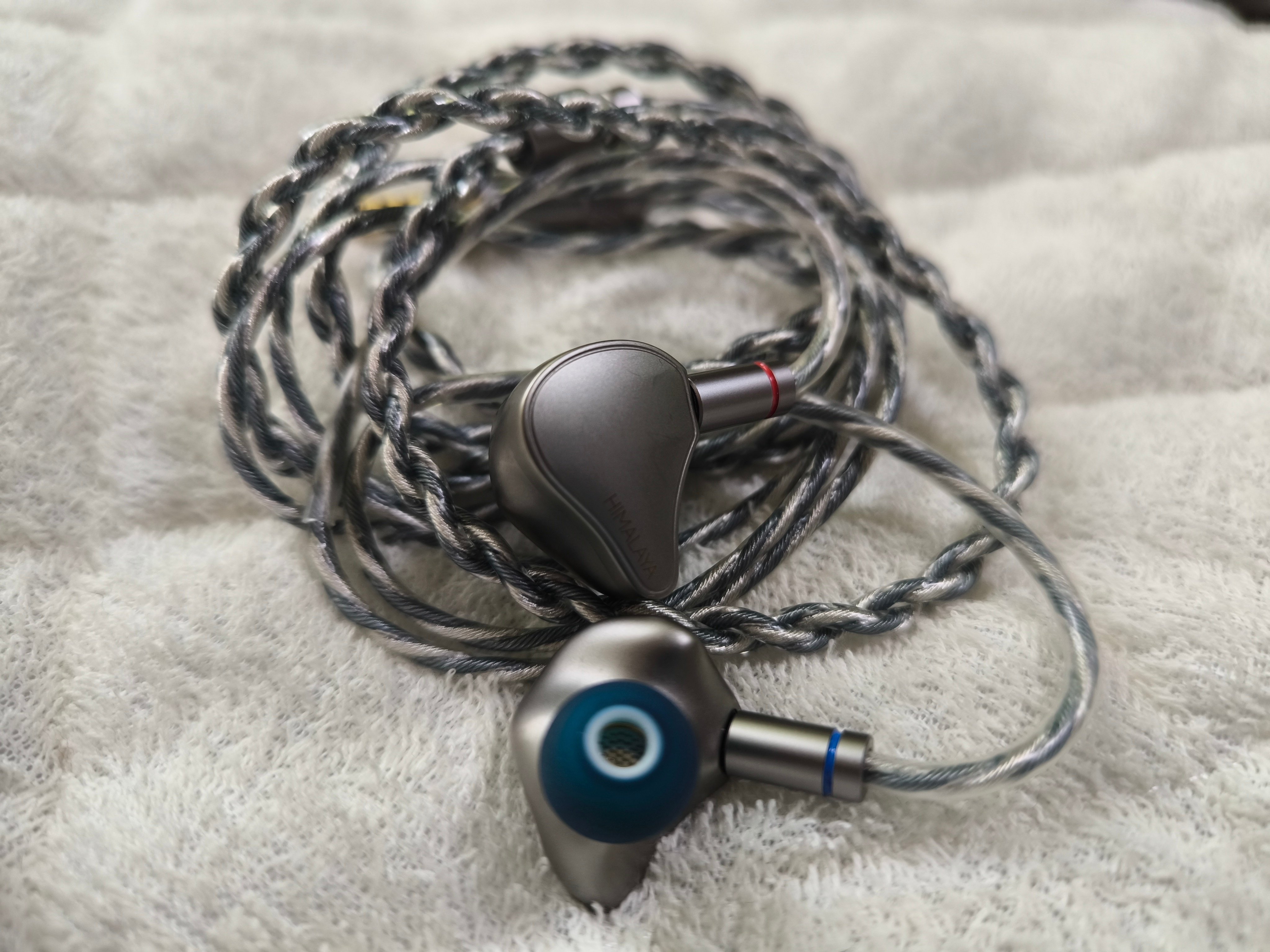 NICEHCK OurOasisケーブルの印象 + Himalaya、TRN Conchでの比較