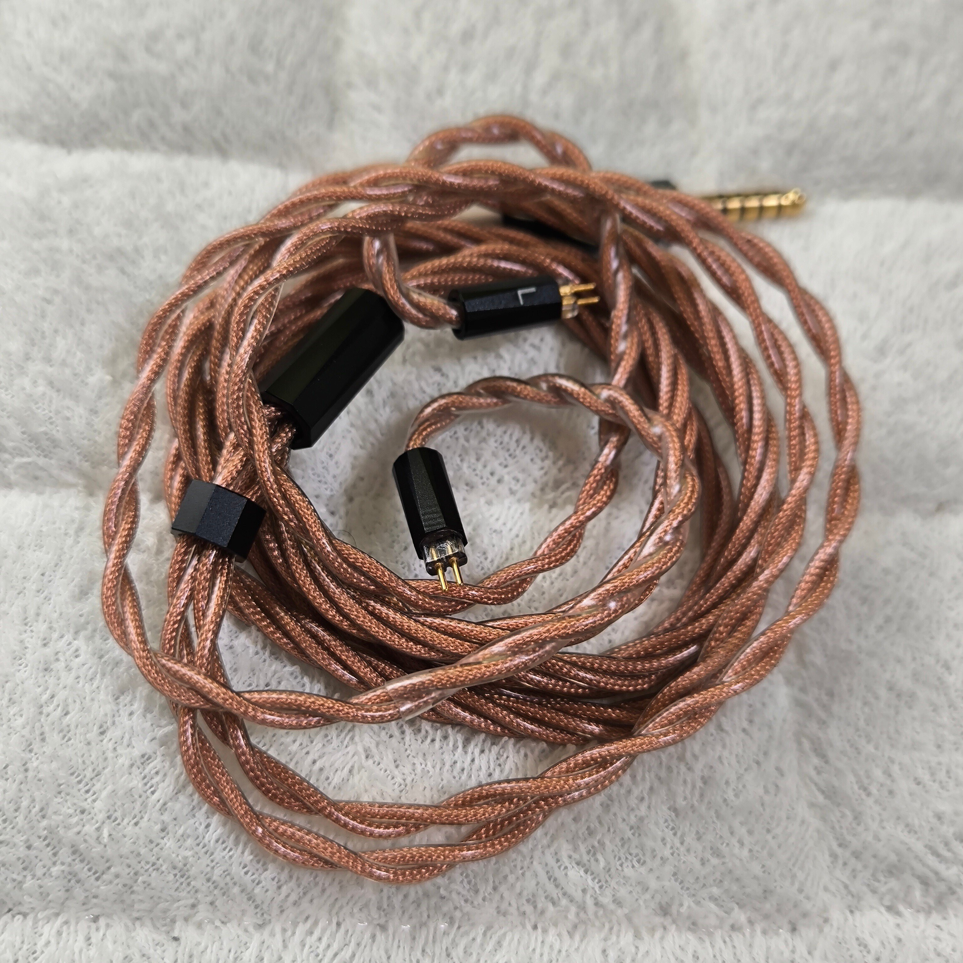NICEHCK OurOasisケーブルの印象 + Himalaya、TRN Conchでの比較