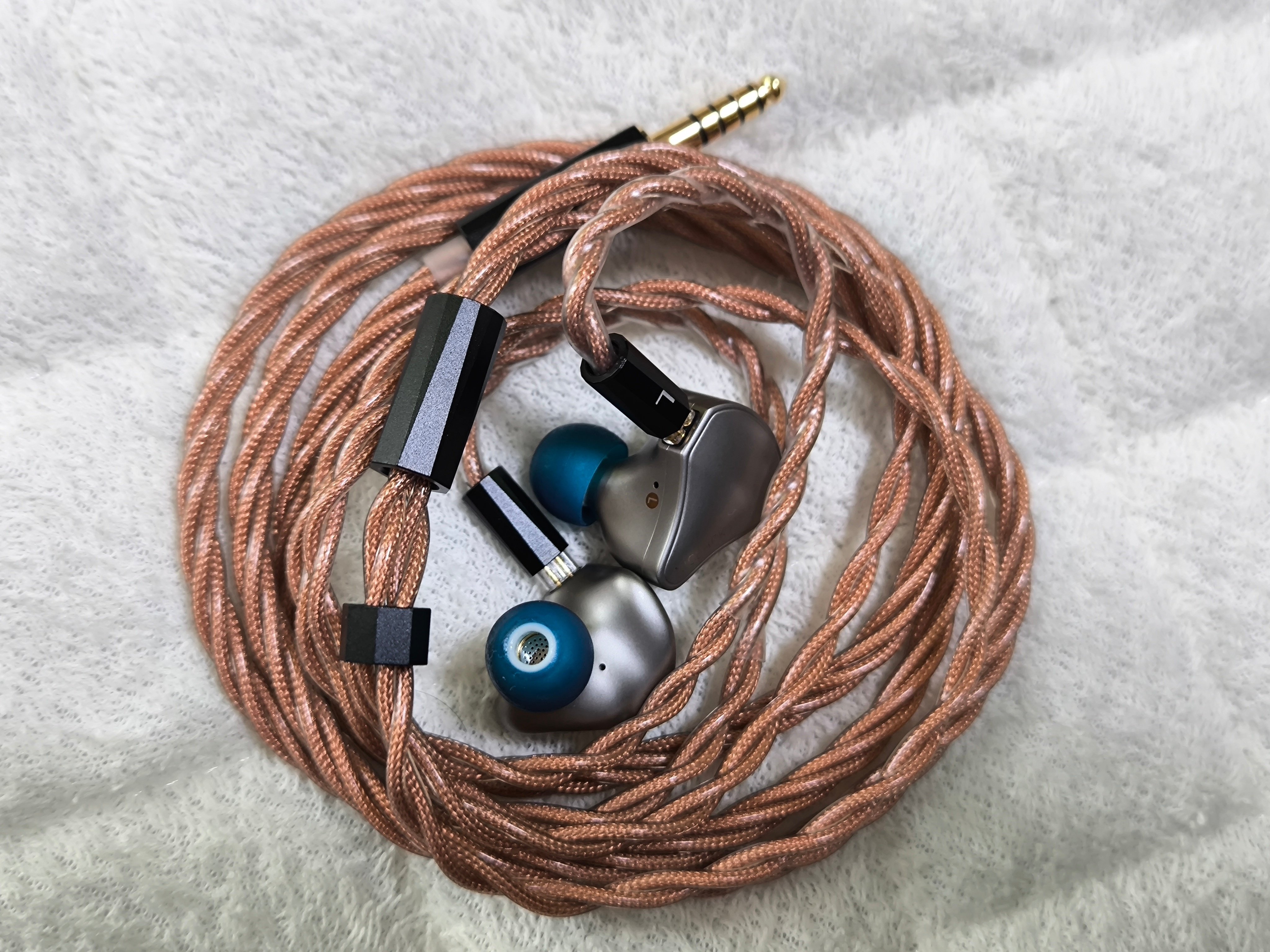 NICEHCK OurOasisケーブルの印象 + Himalaya、TRN Conchでの比較 NICEHCK OurOasisケーブルの印象 + Himalaya、TRN Conchでの比較