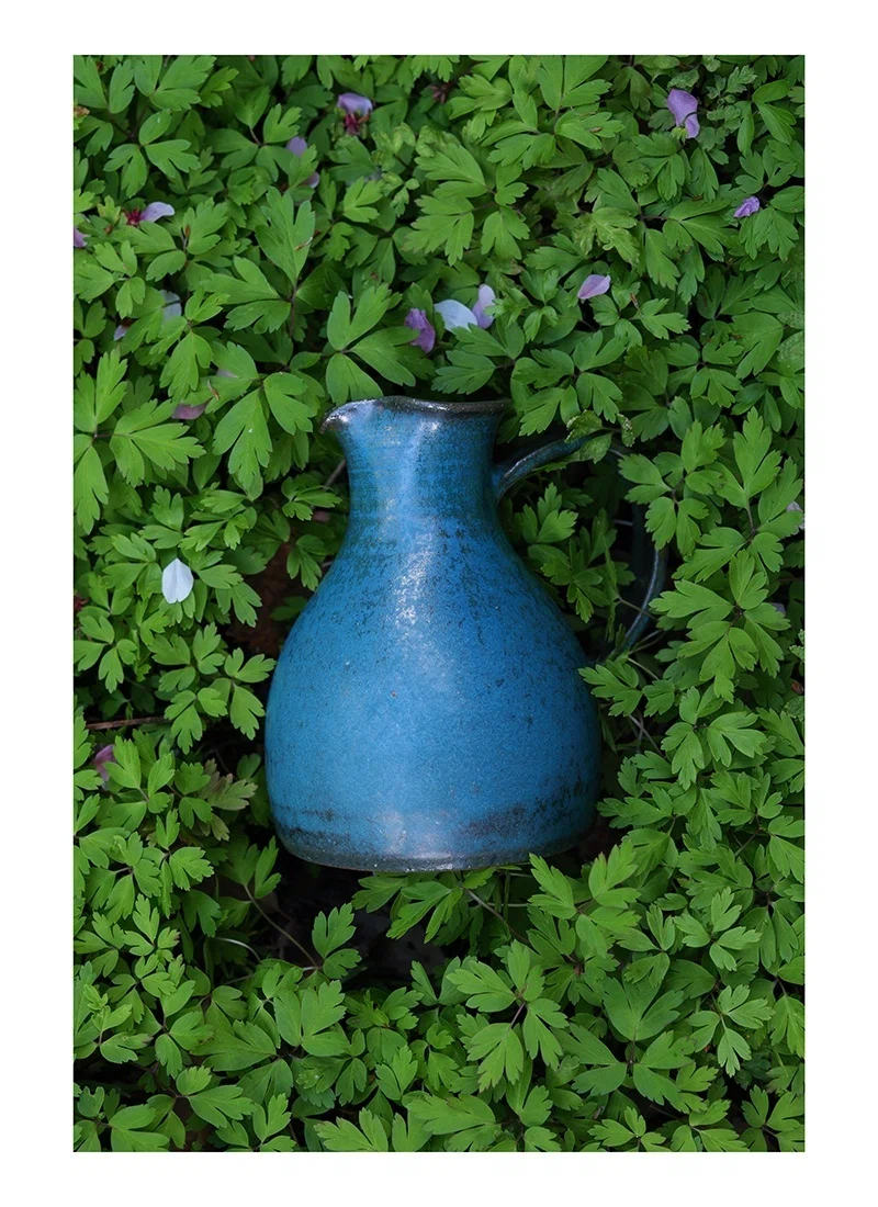 美品 青銅製 深青色花瓶 後藤銅器店 風花画廊オンラインショップ通信【8】｜江口 敬｜写真家