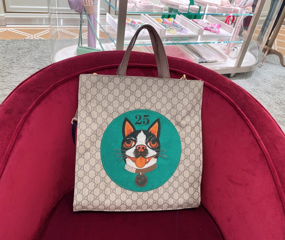 雨の日も風の日も、6年間ずっとずっと一緒の相棒バッグ👜｜自問自答  