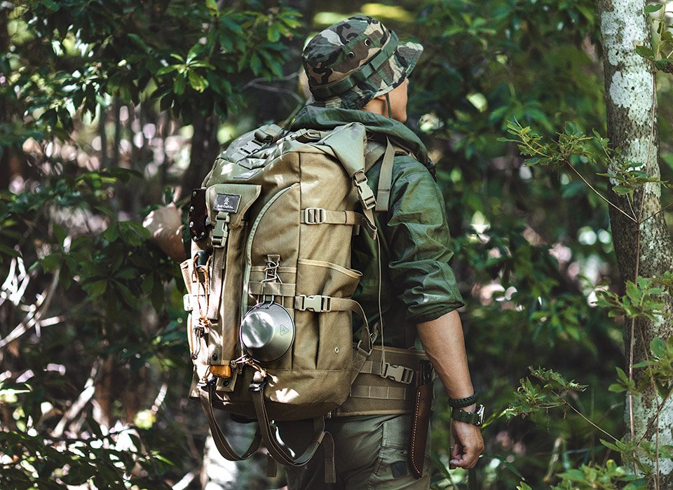 Bushcraft Backpack V2」 自由度の高い拡張システムを使いこなす  