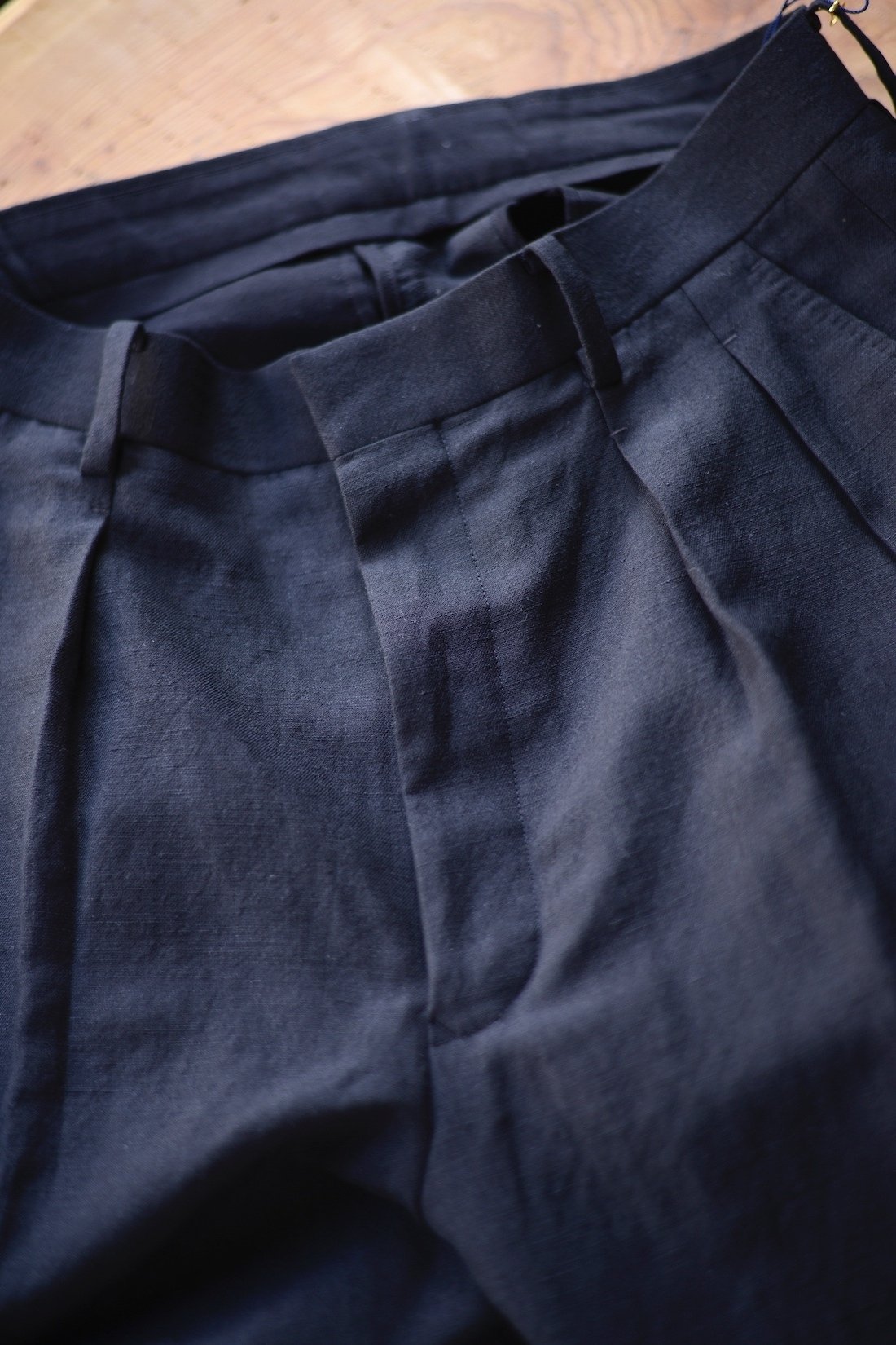 Nikki】W/LI 2TUCK WIDE TAPERED