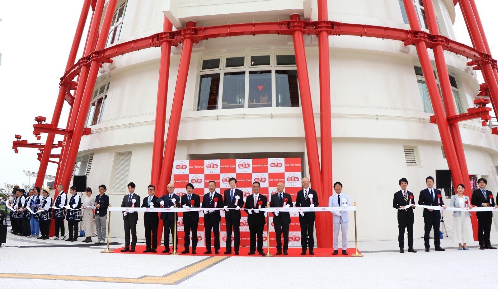 生まれ変わった神戸ポートタワー、回転展望フロアも健在！｜神戸市公式note