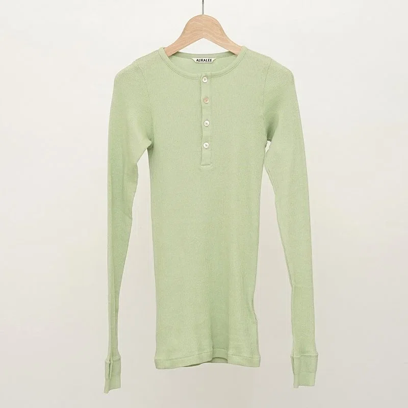 今着たいトップス【AURALEE】ORGANIC SOFT RIB HENLEY NECK L/S TEE
