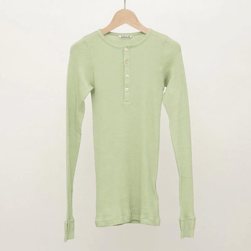 今着たいトップス【AURALEE】ORGANIC SOFT RIB HENLEY NECK L/S