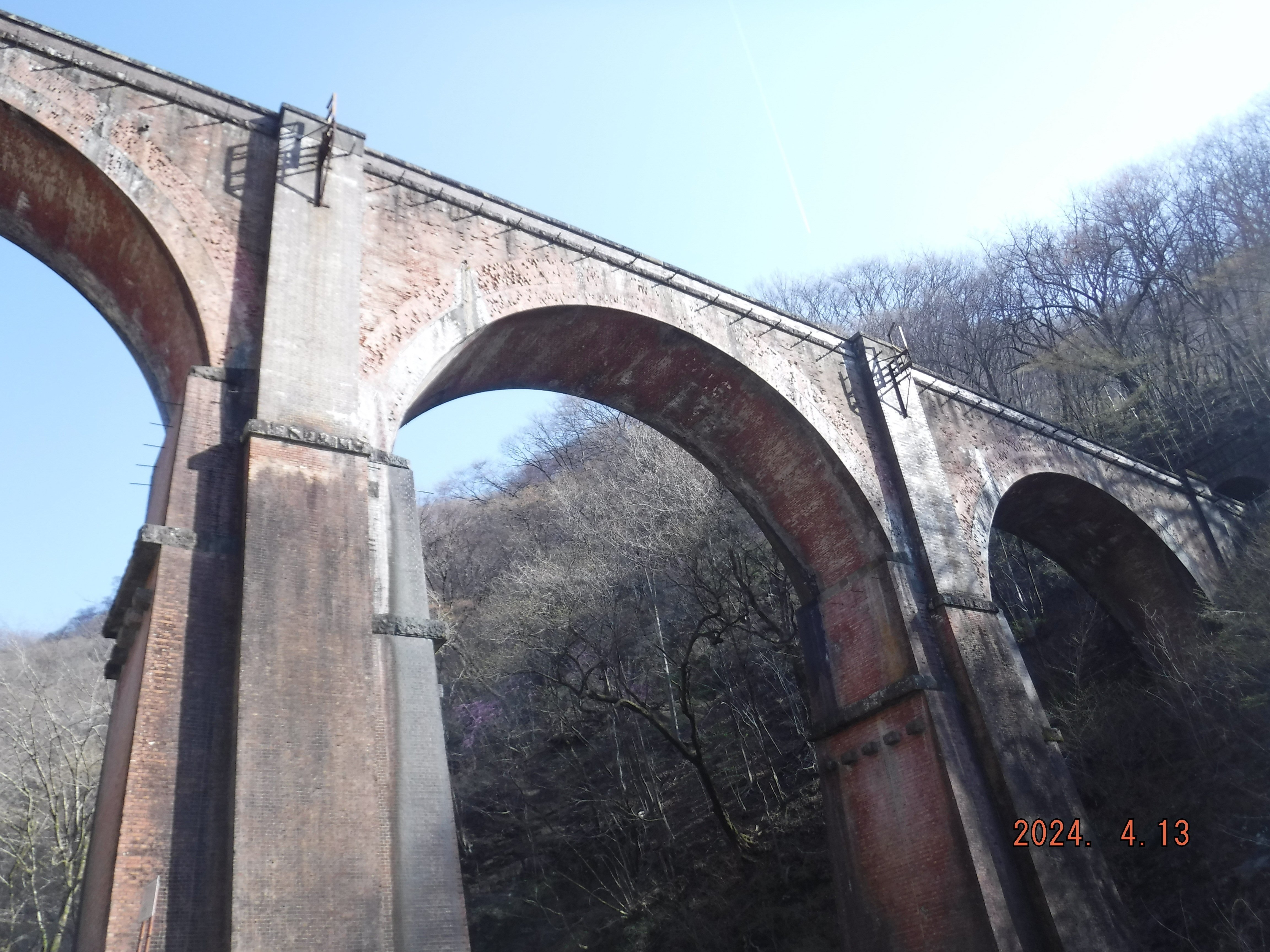 カットレール　めがね橋 レールなくなった「めがね橋」、初めて見た景色 被災した日田彦山線