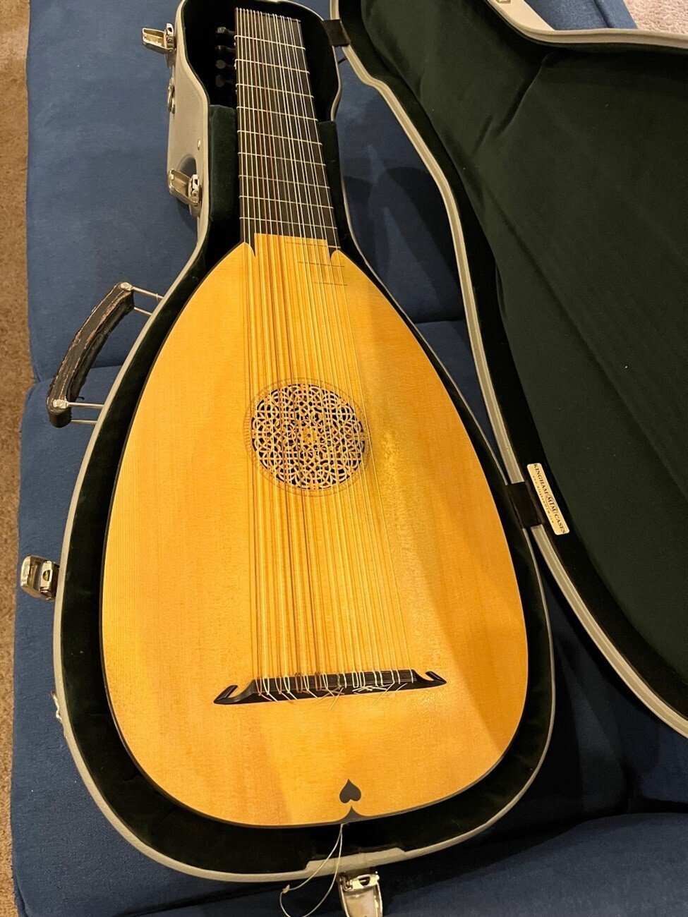 リュート　モロッコ楽器 あこがれの名器で新しい挑戦！｜坂本龍右