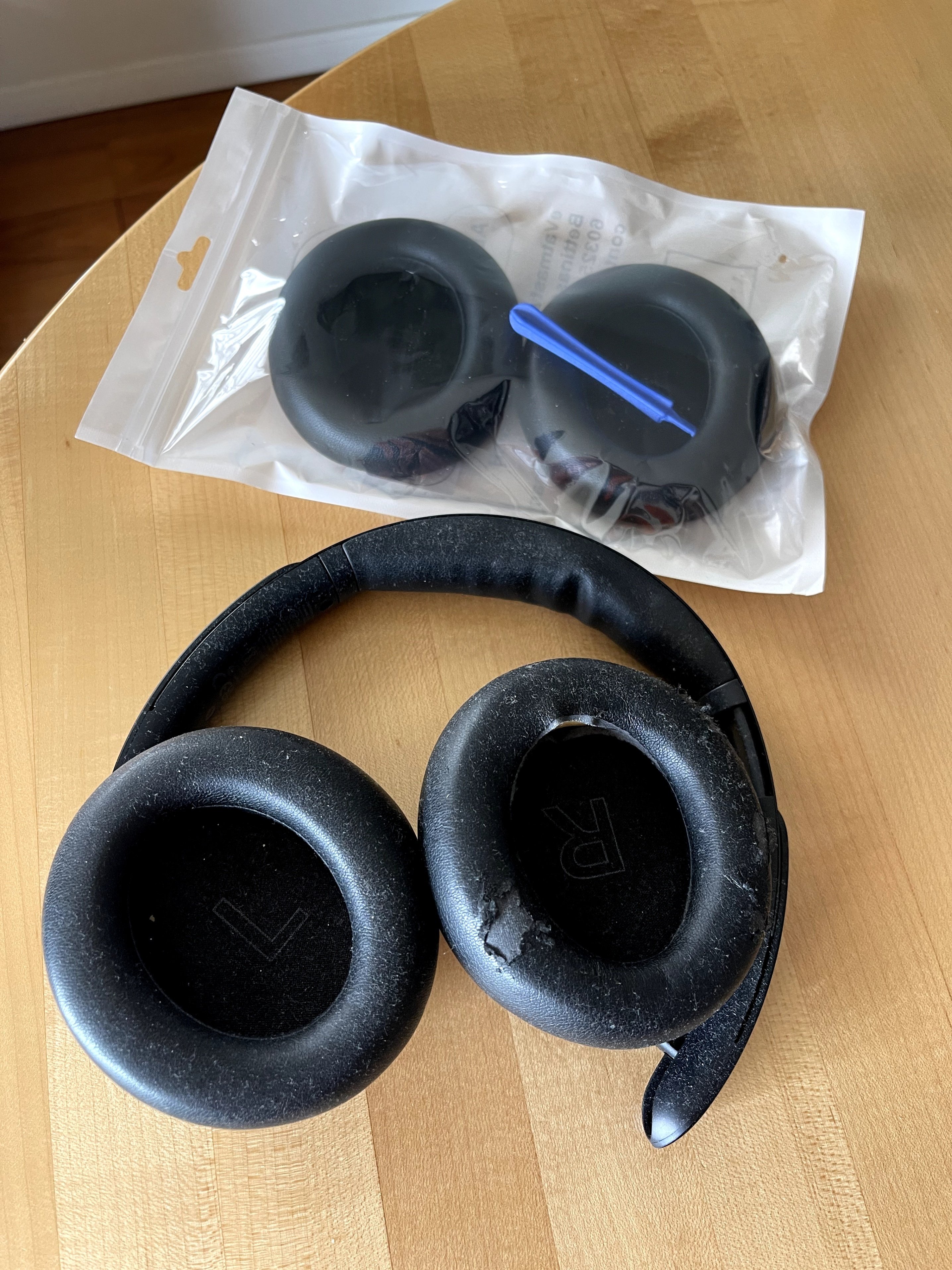 ヘッドホンのイヤーパッドを交換をしてみた|Double-K ヘッドホンのイヤーパッドを交換をしてみた|Double-K