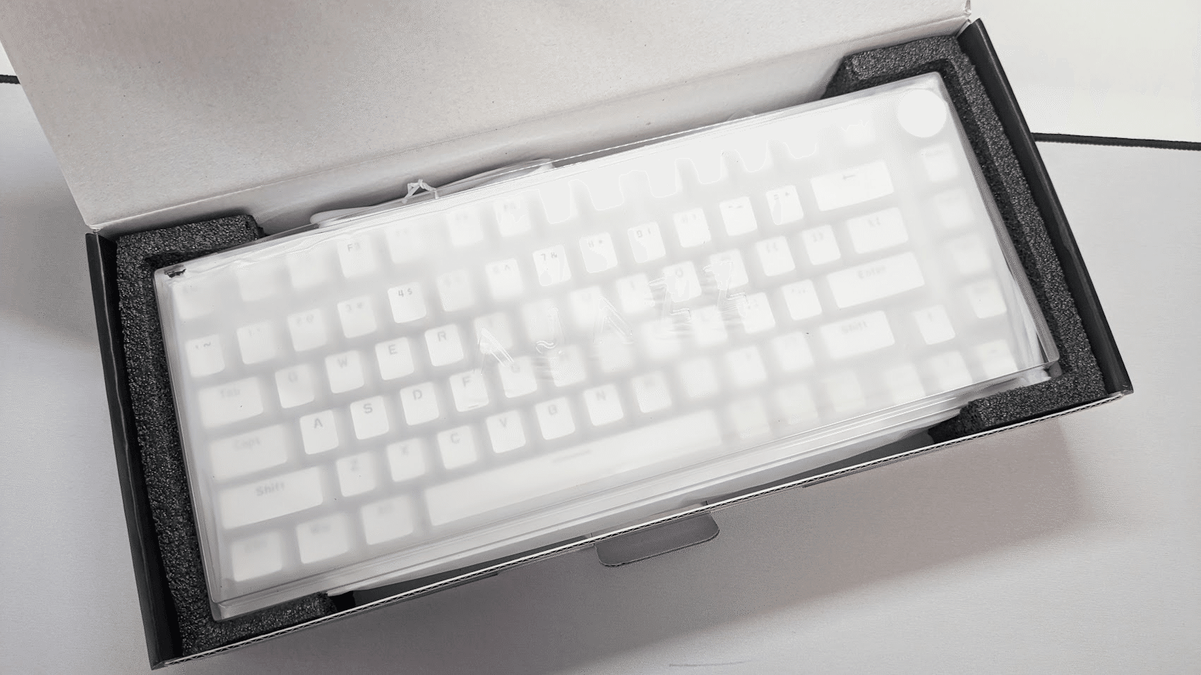 惜しい…】5,000円以下で買えるメカニカルキーボード AJAZZ AK820