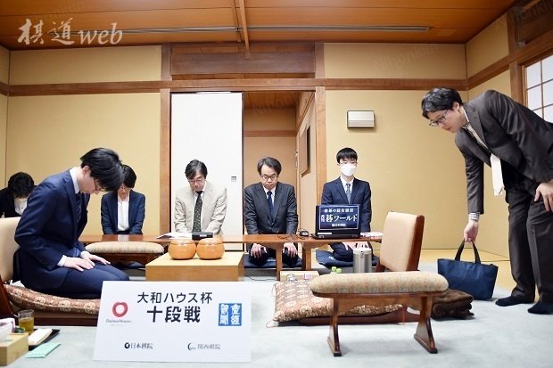 井山、復権の3冠目【大和ハウス杯第62期十段戦五番勝負第5局 井山、復権の3冠目【大和ハウス杯第62期十段戦五番勝負第5局