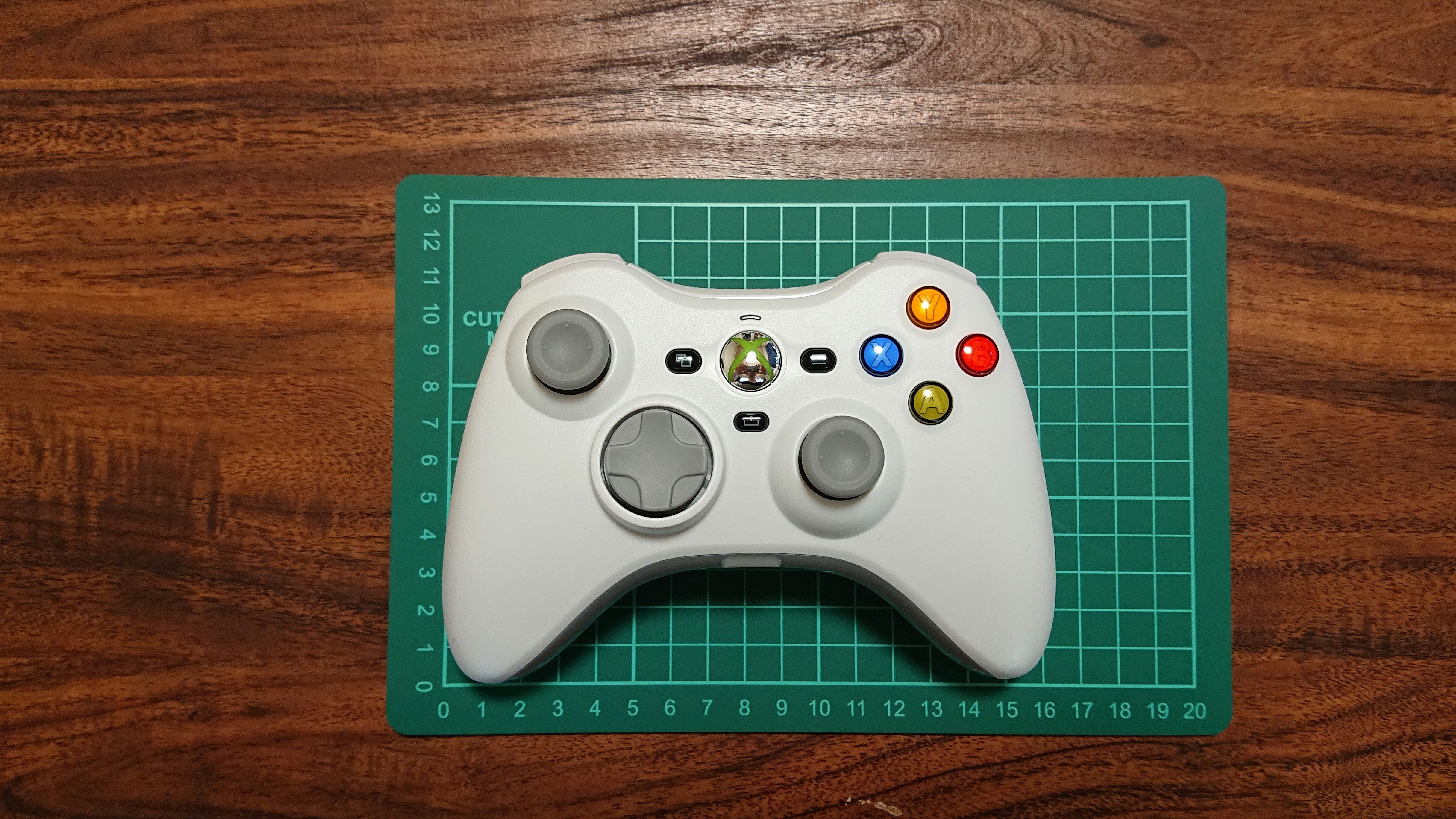 Microsoft公式ライセンス品Xbox360復刻コントローラー『Xenon