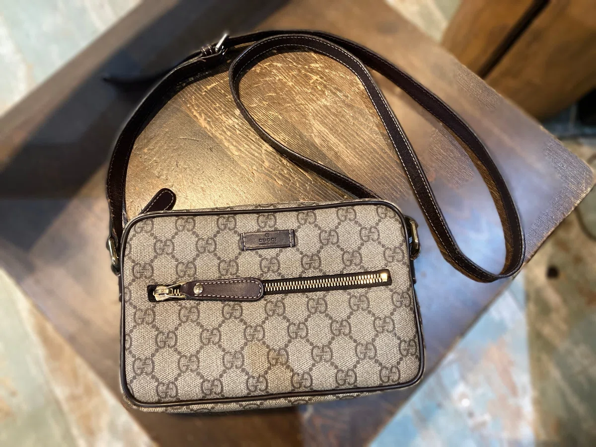 ショルダーストラップのカット】Gucciのショルダーバッグストラップ 