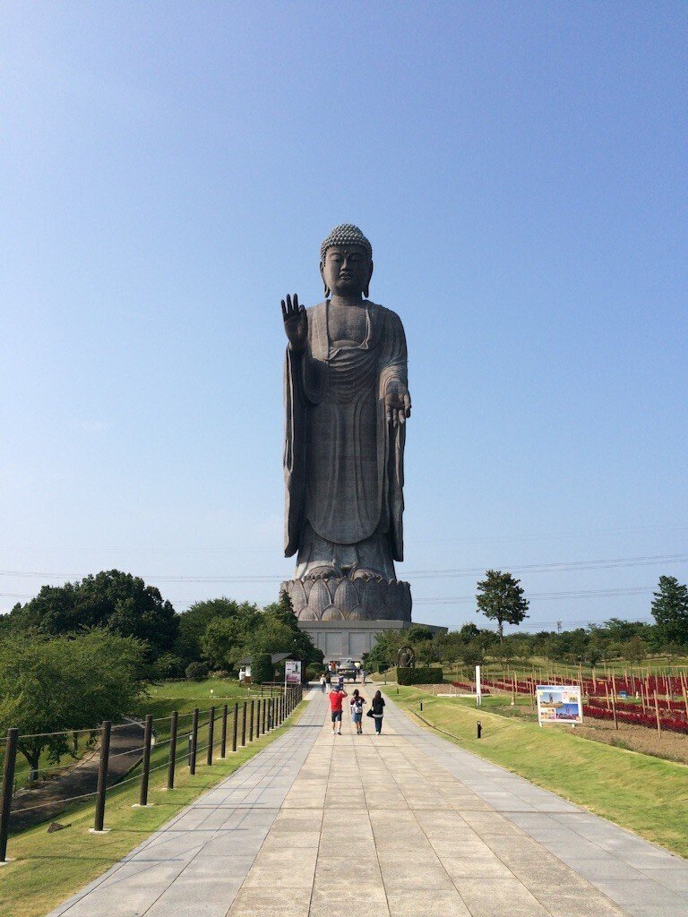 城河かなえ あたしの彼は大仏様 牛久大仏 --- 茨城県観光ガイド『名勝・史跡☆百景』