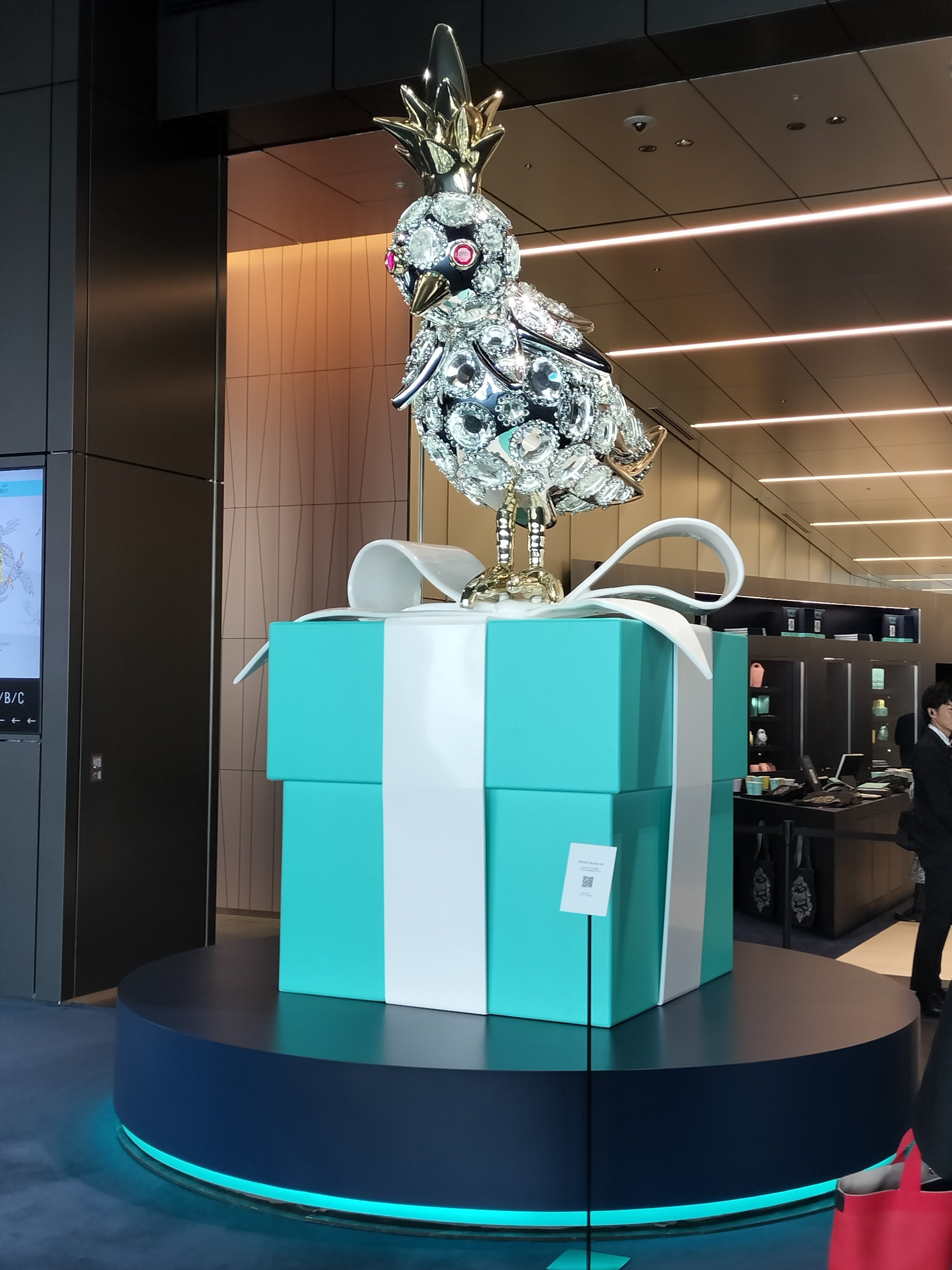 新品・未開封　Tiffany ワンダー展　ティファニー　図録　箱付 新品・未開封 Tiffany ワンダー展 ティファニー 図録 箱付