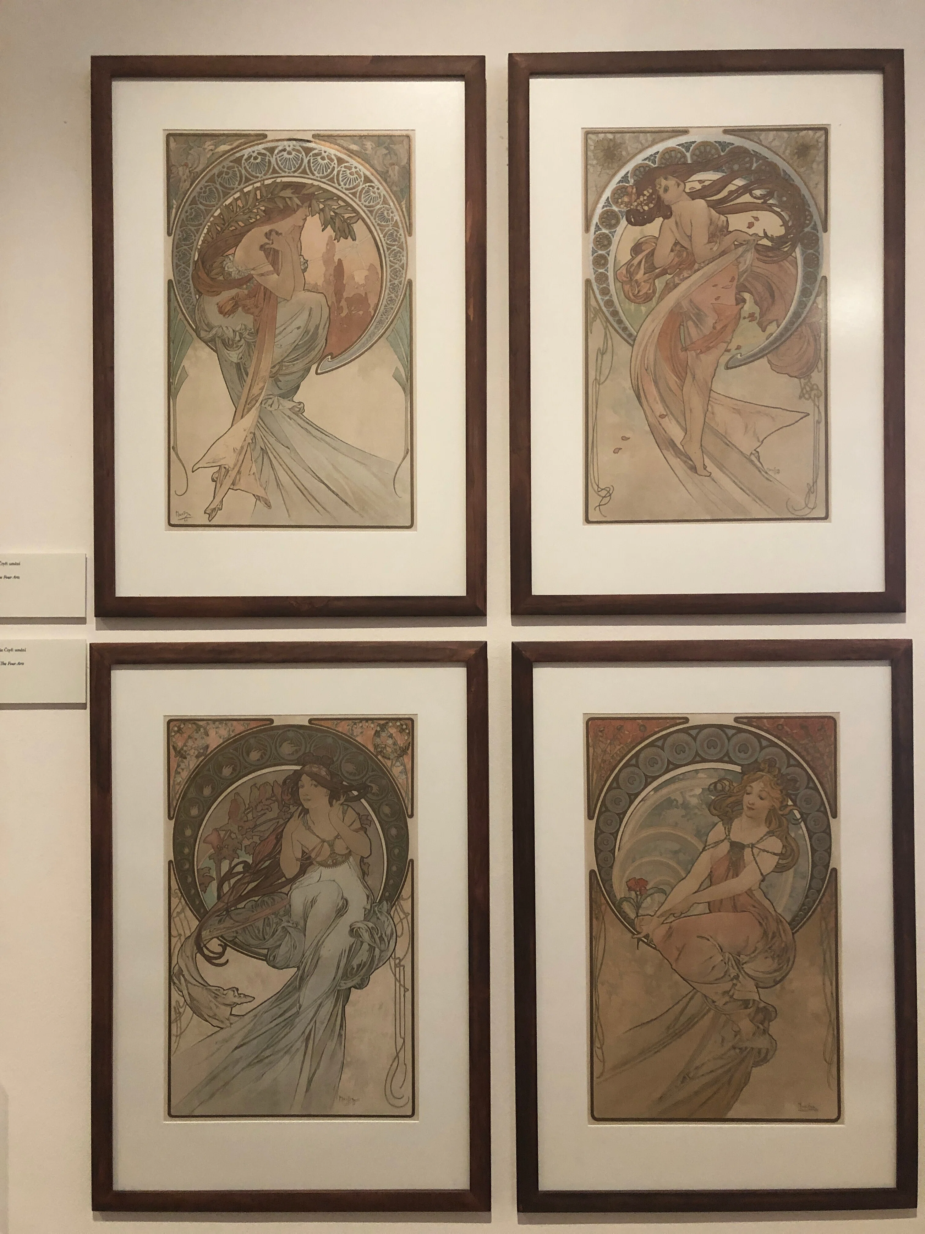 プラハ ミュシャ美術館にて購入 Alphonse Mucha 作品集 ミュシャ