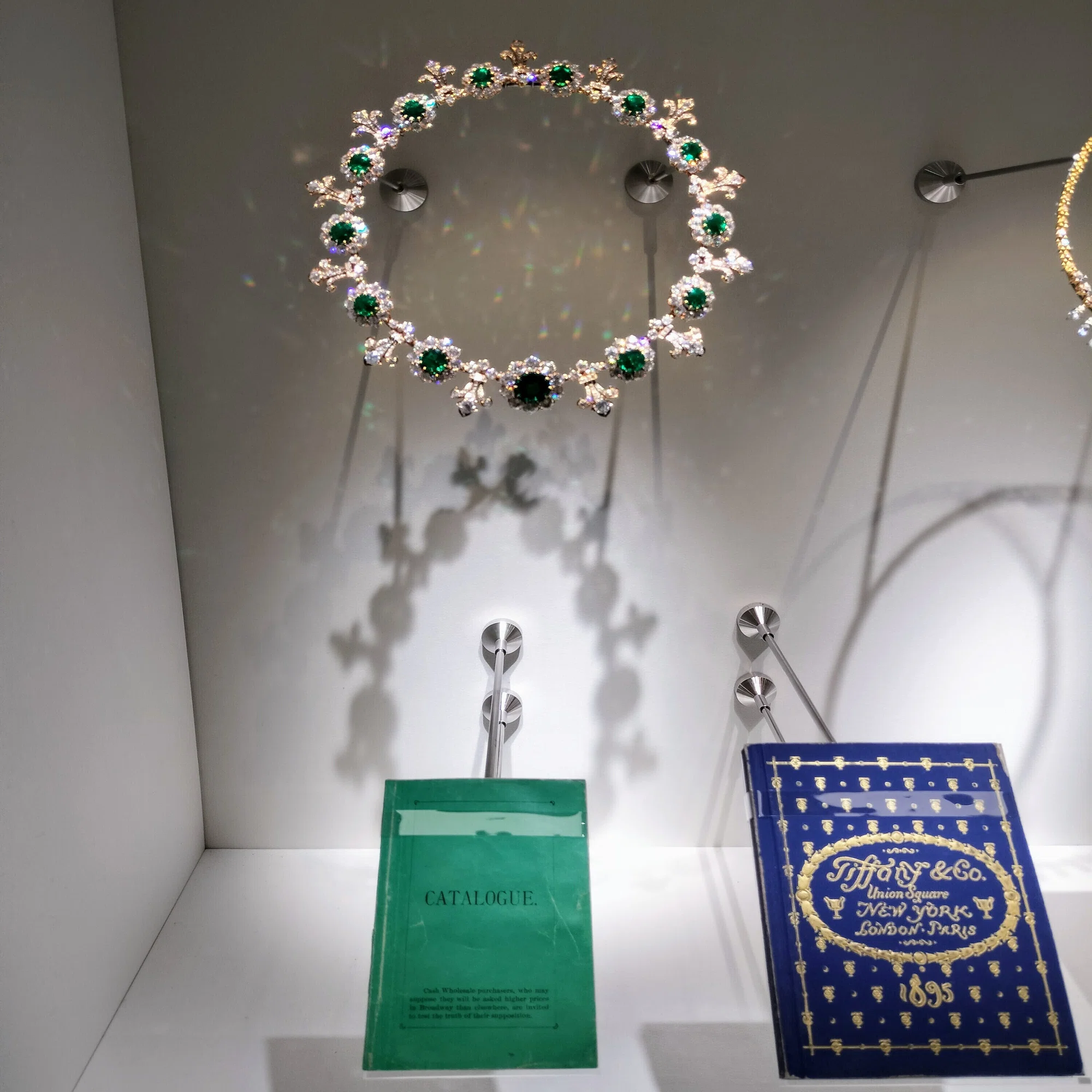 圧巻のティファニーワンダー展｜桂田祐介