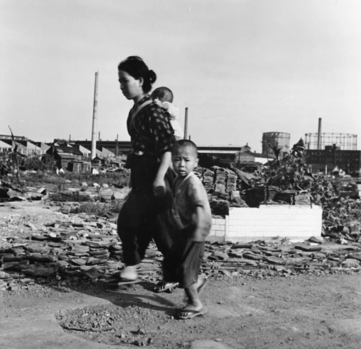 小林秀雄 『戦争について』 ： 戦時における「時局迎合と 俗情との結託 