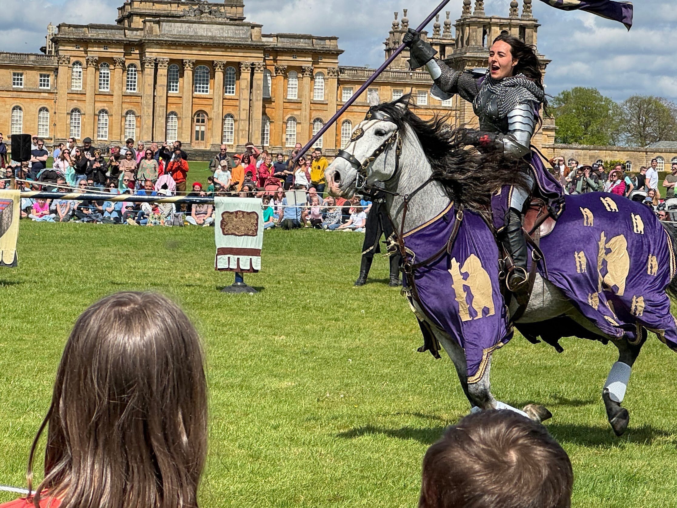 英國行事]中世の馬上槍試合「ジャウスティング」を見学してきた｜点呼