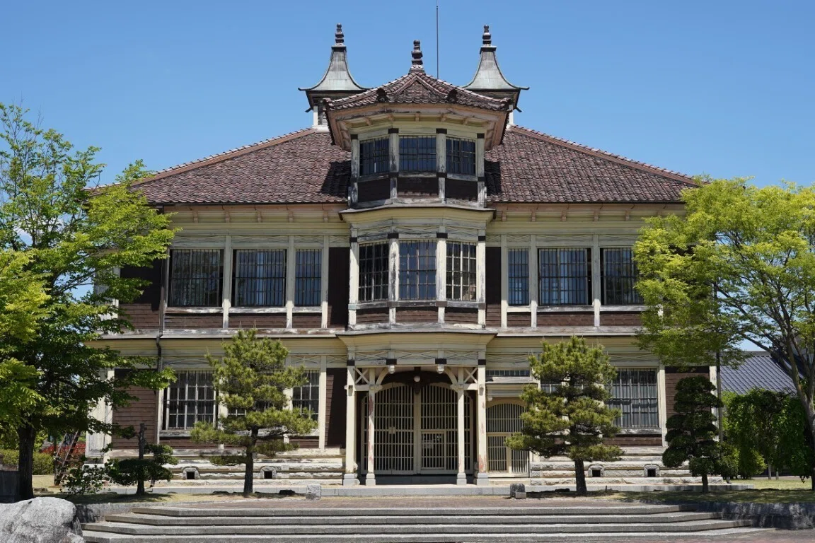伊佐美2本　千亀女2本 島津家十六代2本 わが心の近代建築Vol6 伊達市保原歴史文化資料館（旧亀岡家住宅）／同