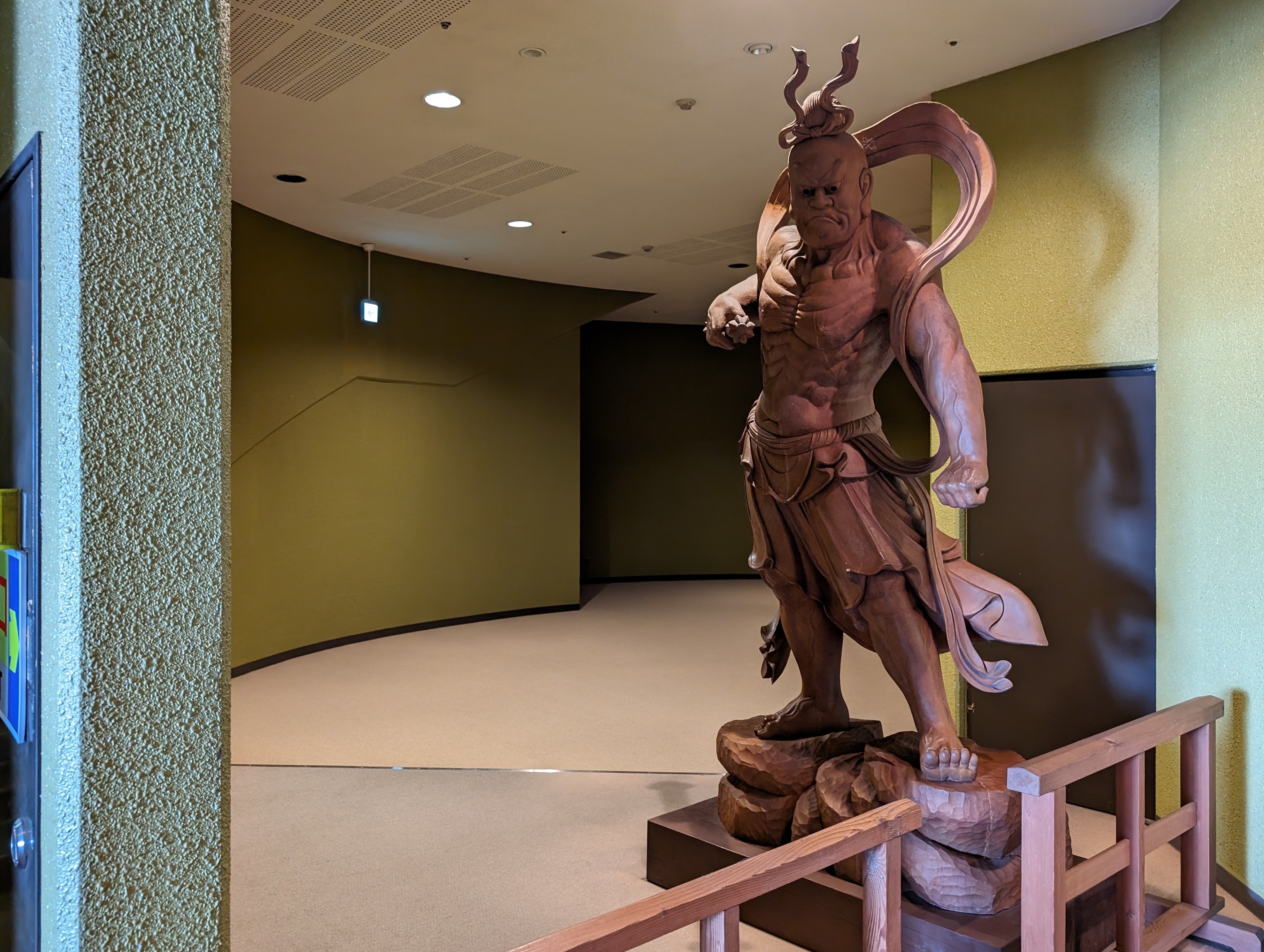 極上特大観音像　高さ約46.5㎝/2494g 東Y7-1112☆2Fトルサ さらば、巨大仏ブーム | ゲッツ板谷のスケルトン忠臣蔵 | ガイド