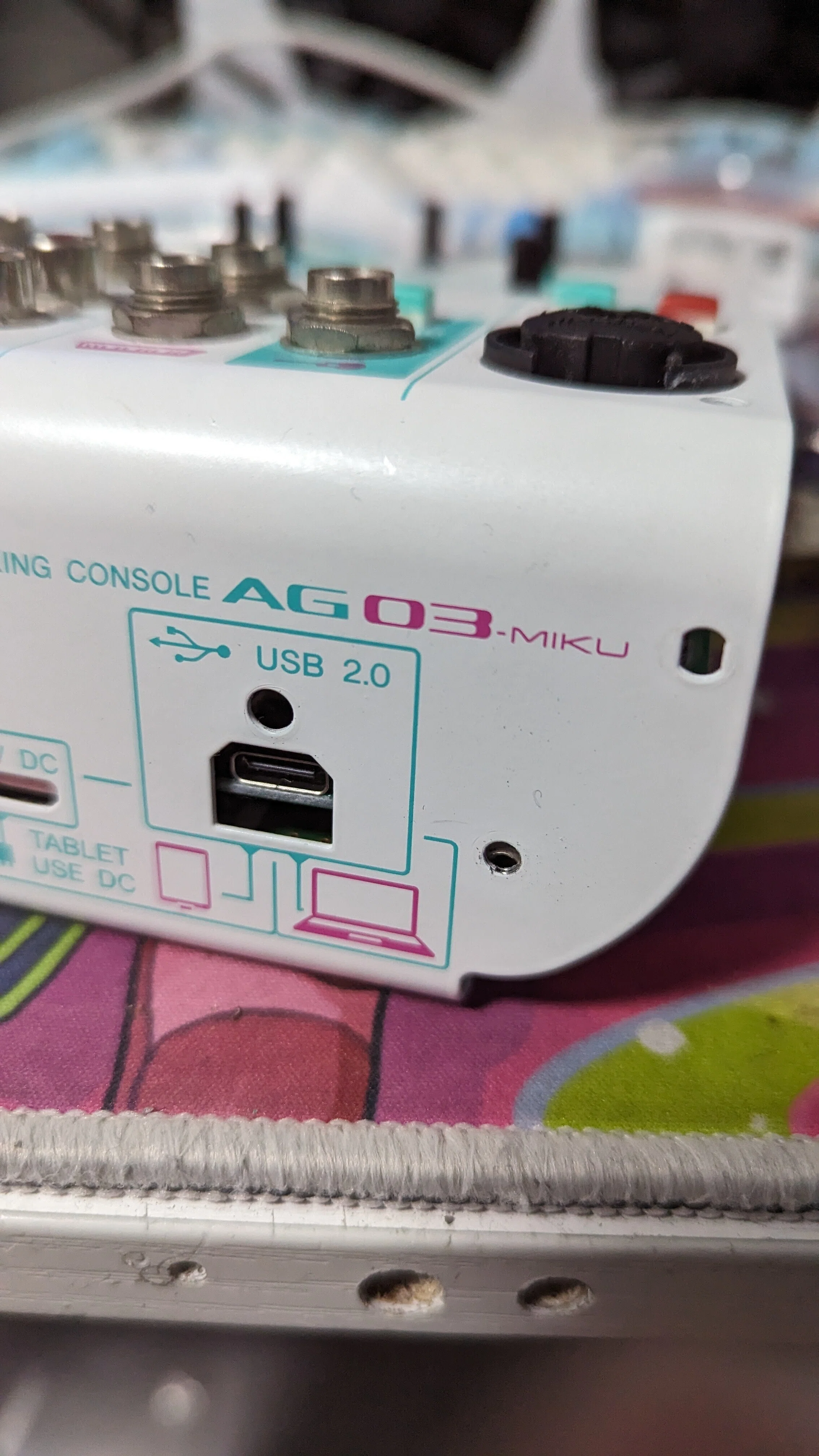 AG03のイヤホンジャックが壊れたので直したい(その1)｜るろん