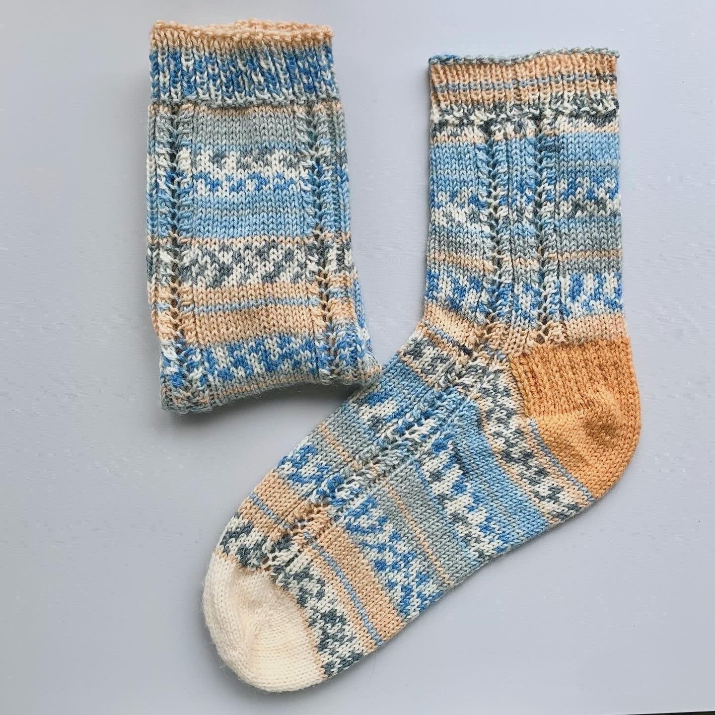 透かし編みの靴下【Water socks】｜cotto mou/心躍る手編み靴下