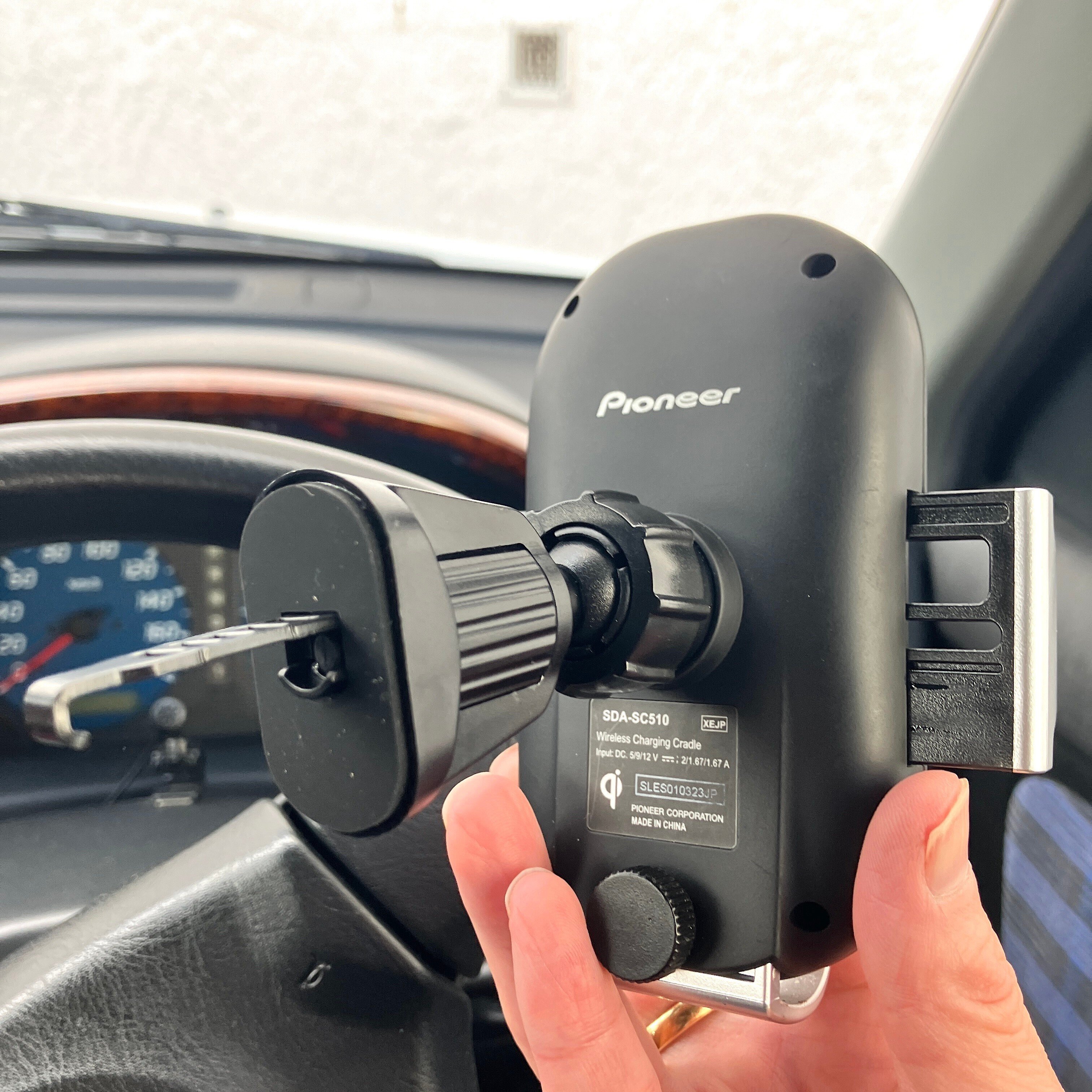 カロッツェリア スマートフォンクレイドル SDA-SC510 保証有 通電展示品 ワイヤレス充電 Qi 車載ホルダー パイオニア Pioneer carrozzeria  carrozzeria SDA-SC510 スマートフォンクレードル 新品