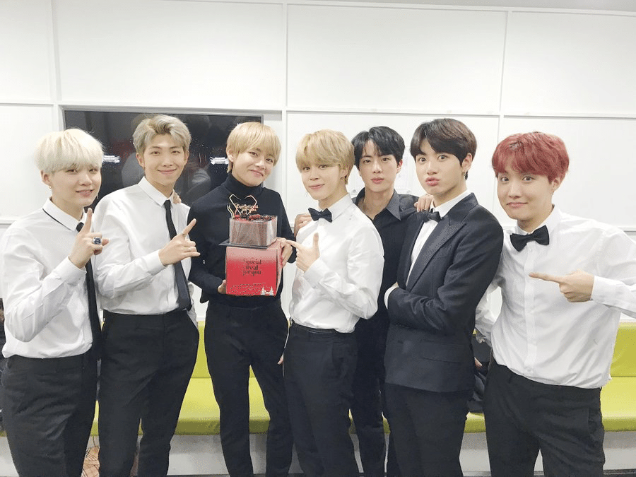 12月お値下げ中 BTS BTS OFFICIAL | Facebook