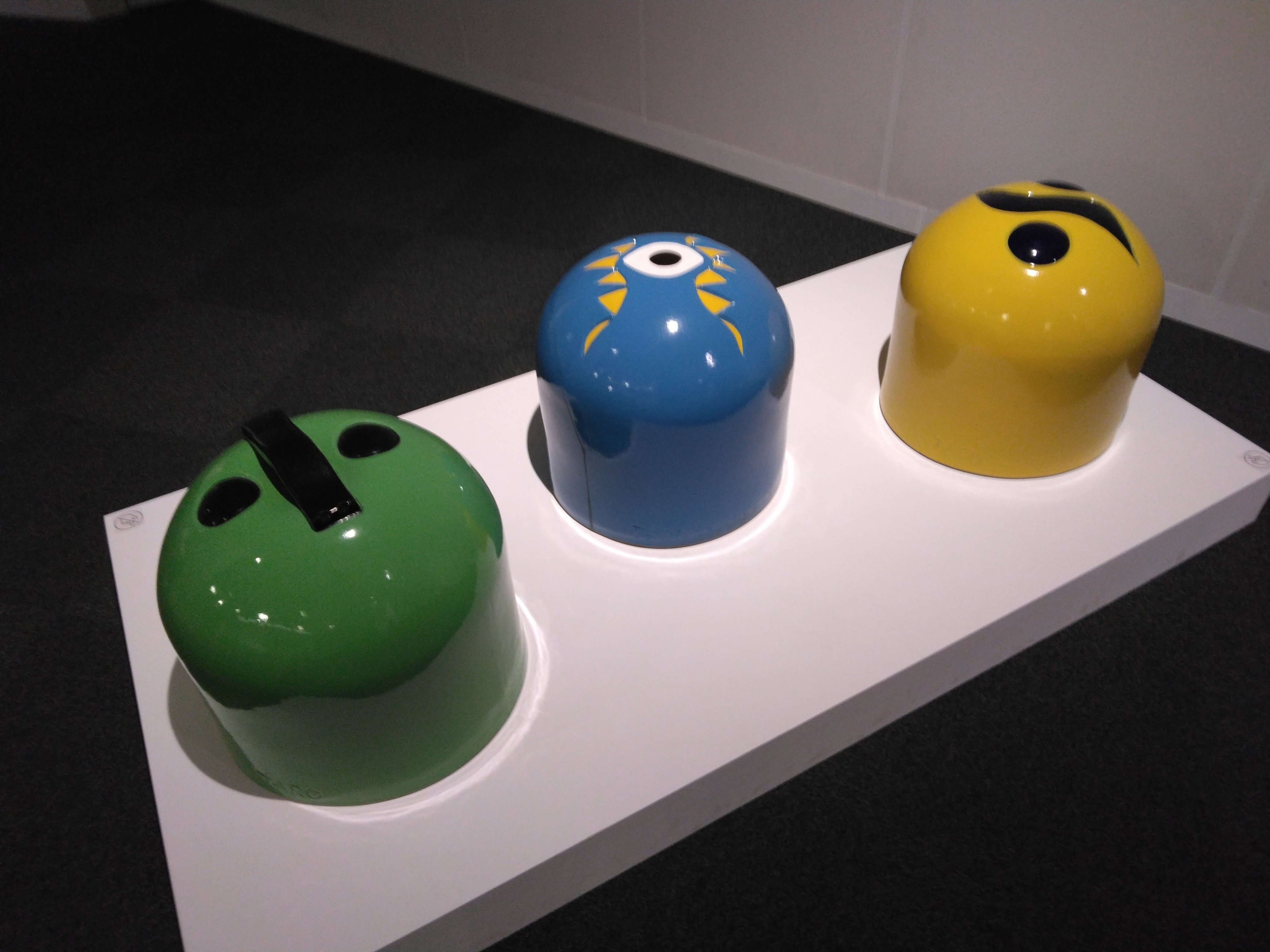 椅子の美術館、椅子の展覧会「アブソリュート・チェアーズ」｜トウソクジン