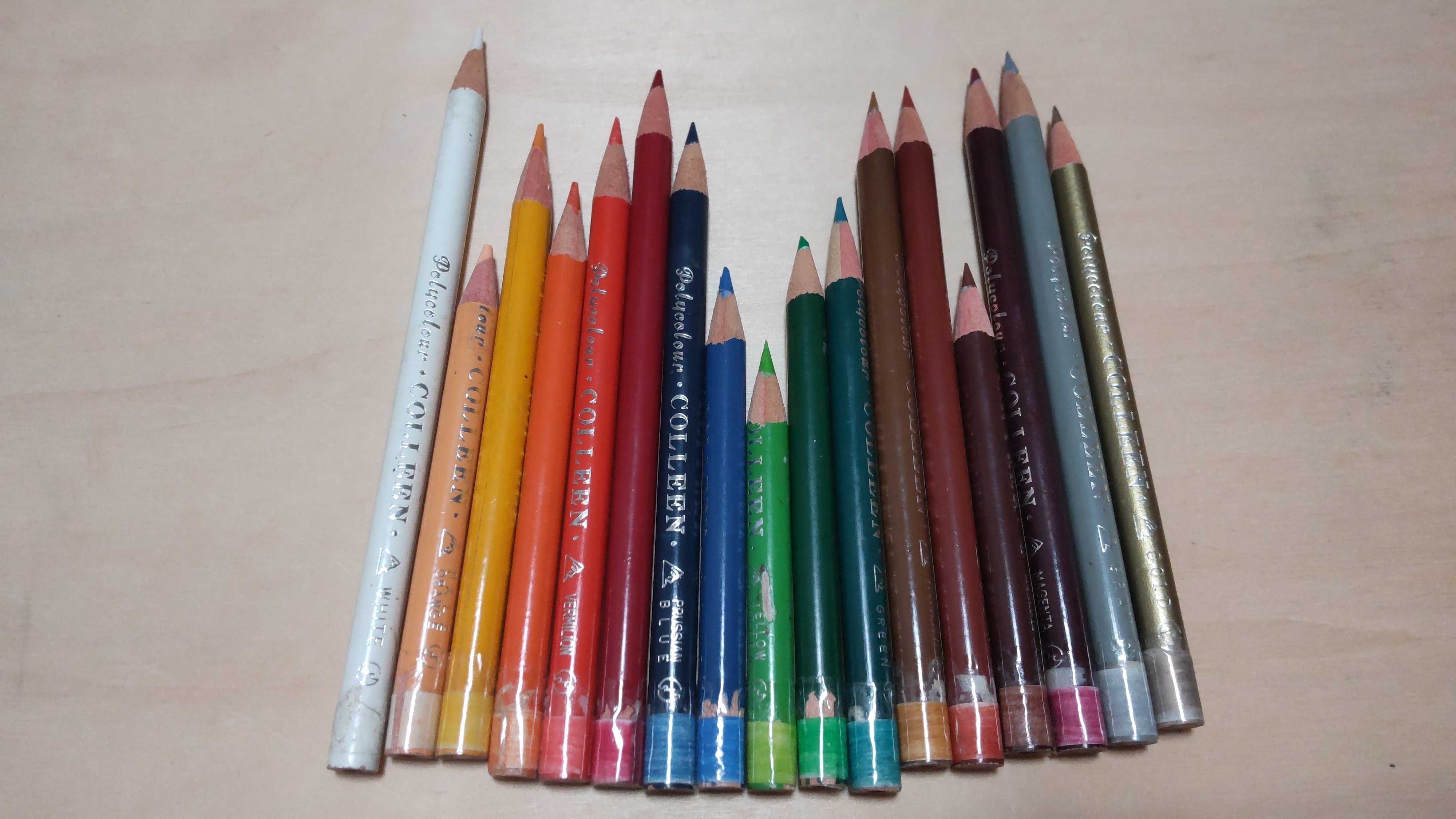 色鉛筆（コーリン鉛筆）｜猫の手