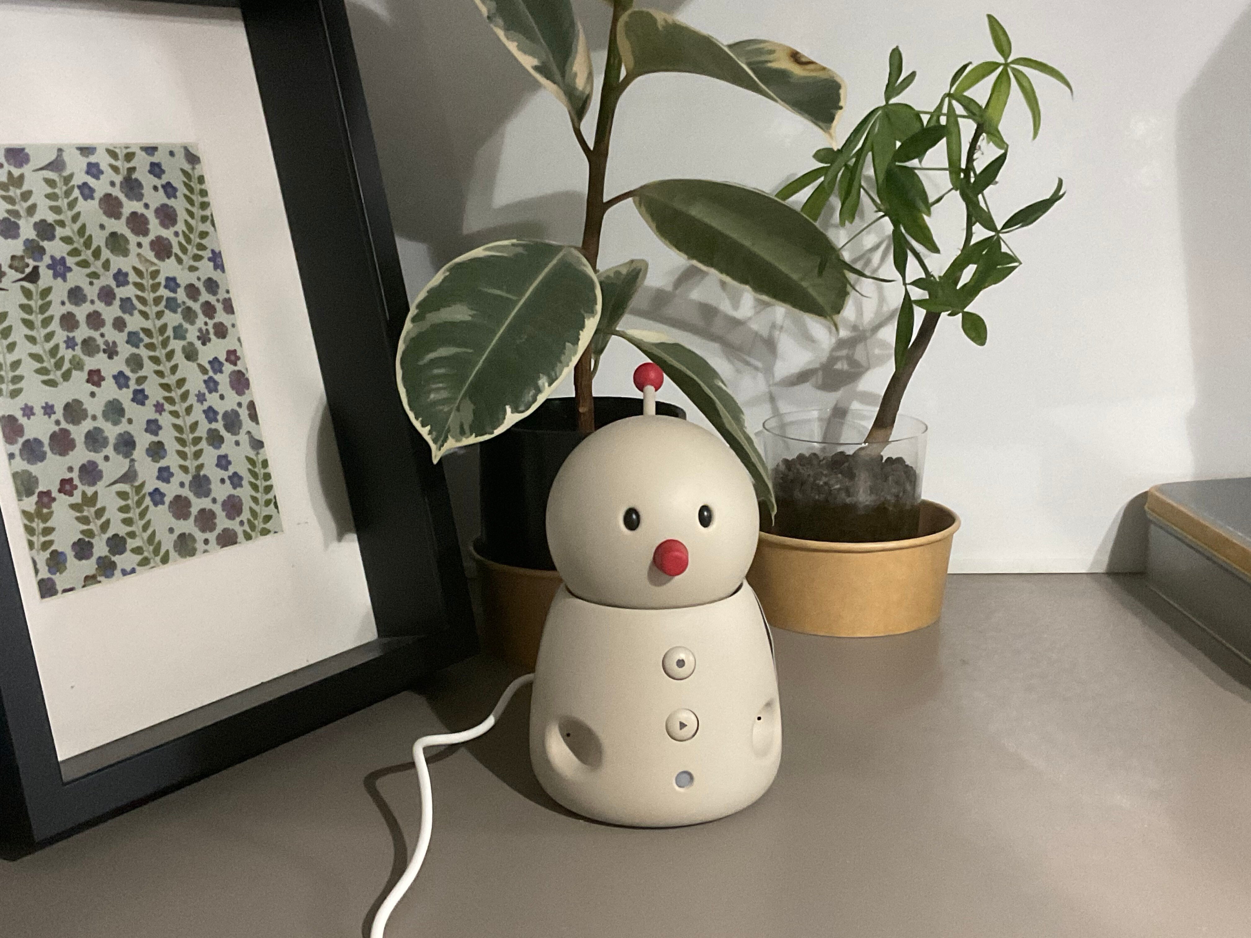 エモちゃんの言うことなら聞く！3歳のお子さんとの暮らし｜ユカイ工学