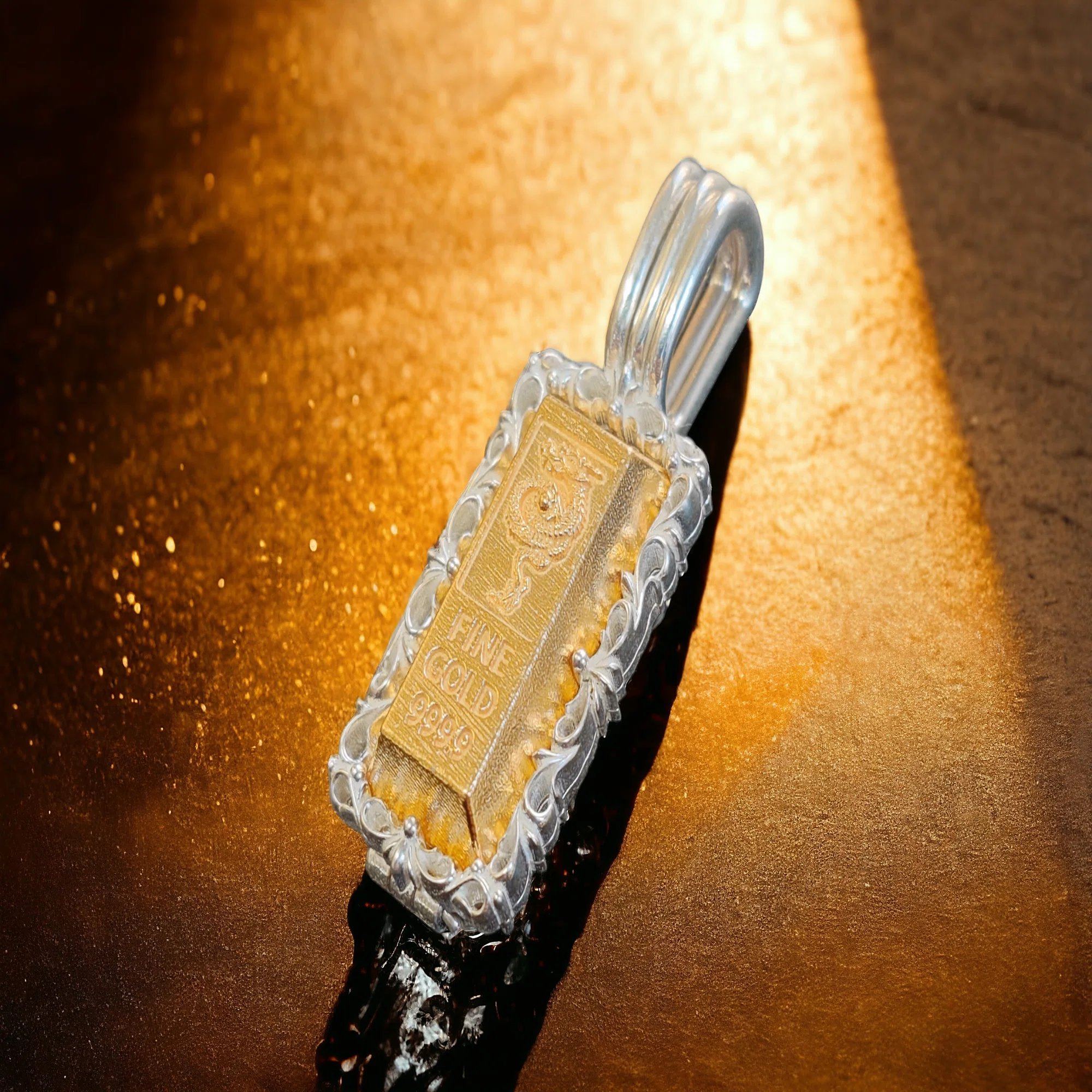 BABYGOLDの新作は「いつもの10倍」サイズの「10グラム」。ジュエリー