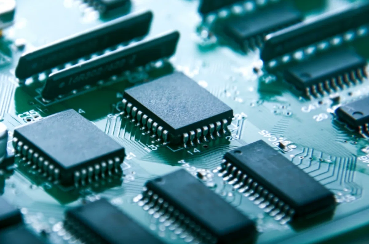 【職種紹介】安定した環境で最新技術に触れる「半導体フィ…