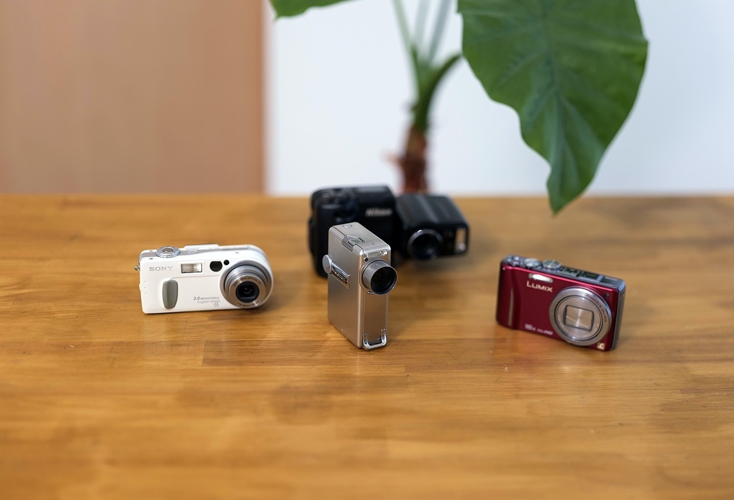 デジカメ　まとめ売り２ Amazon | デジタルカメラ デジカメ 56MP 4K オートフォーカス 2.7