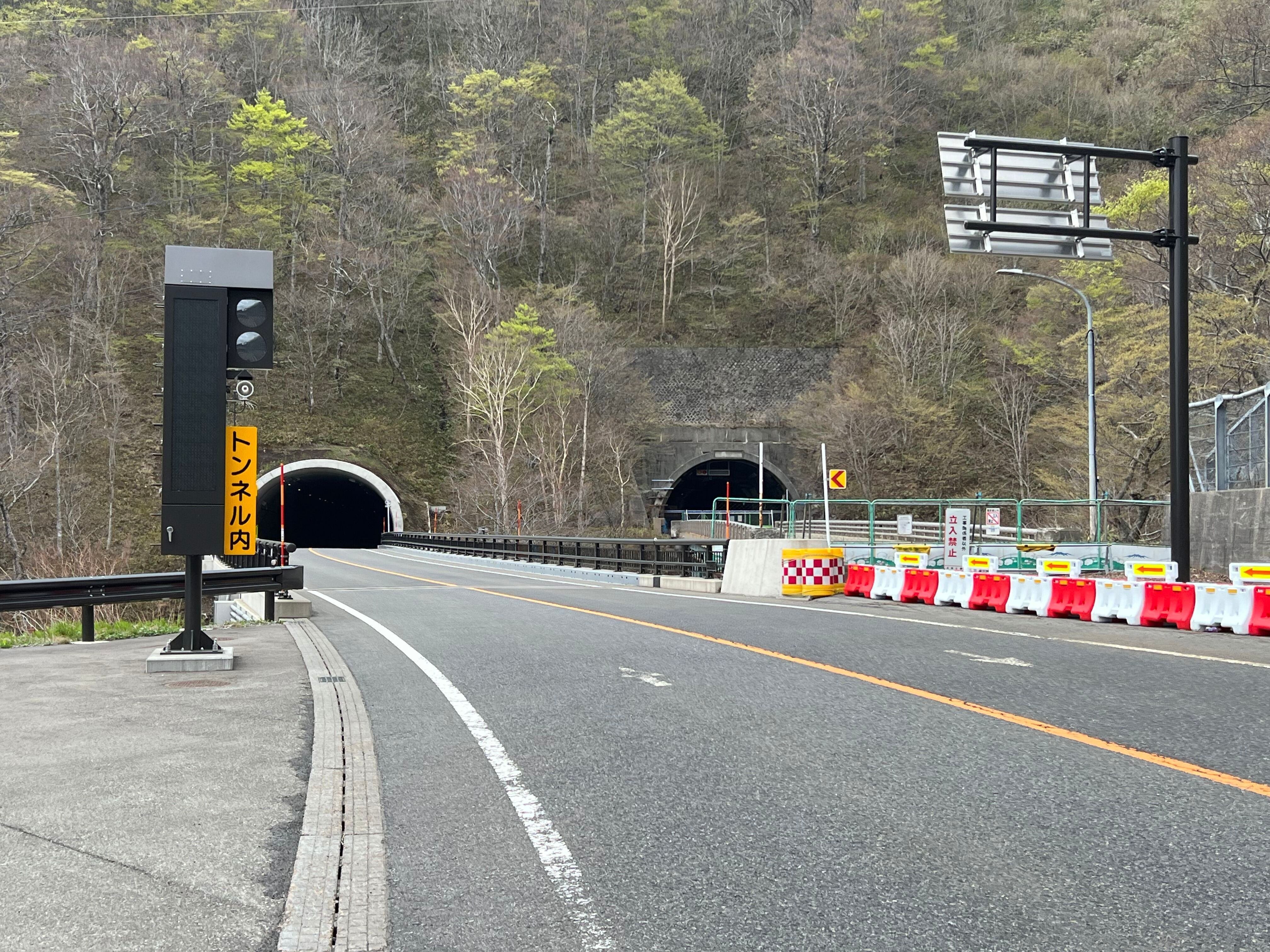 河橋 一ツ瀬橋（宮崎県宮崎市・新富町）。一ツ瀬川に架かる6連曲弦