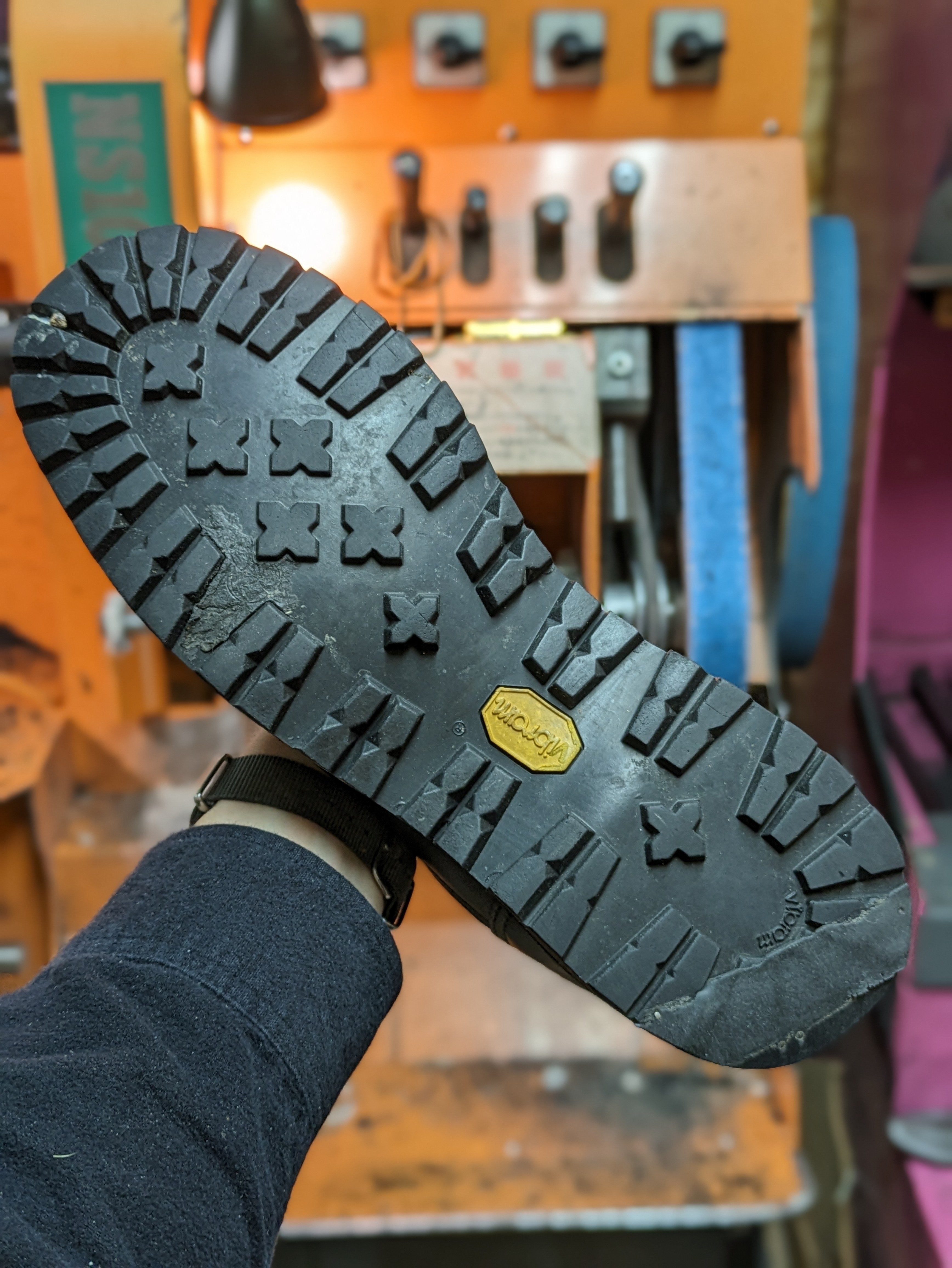 Danner ダナーライト ソール交換・靴修理・靴磨きは札幌 ASHIDO Danner ダナーライト ソール交換・靴修理・靴磨きは札幌 ASHIDO